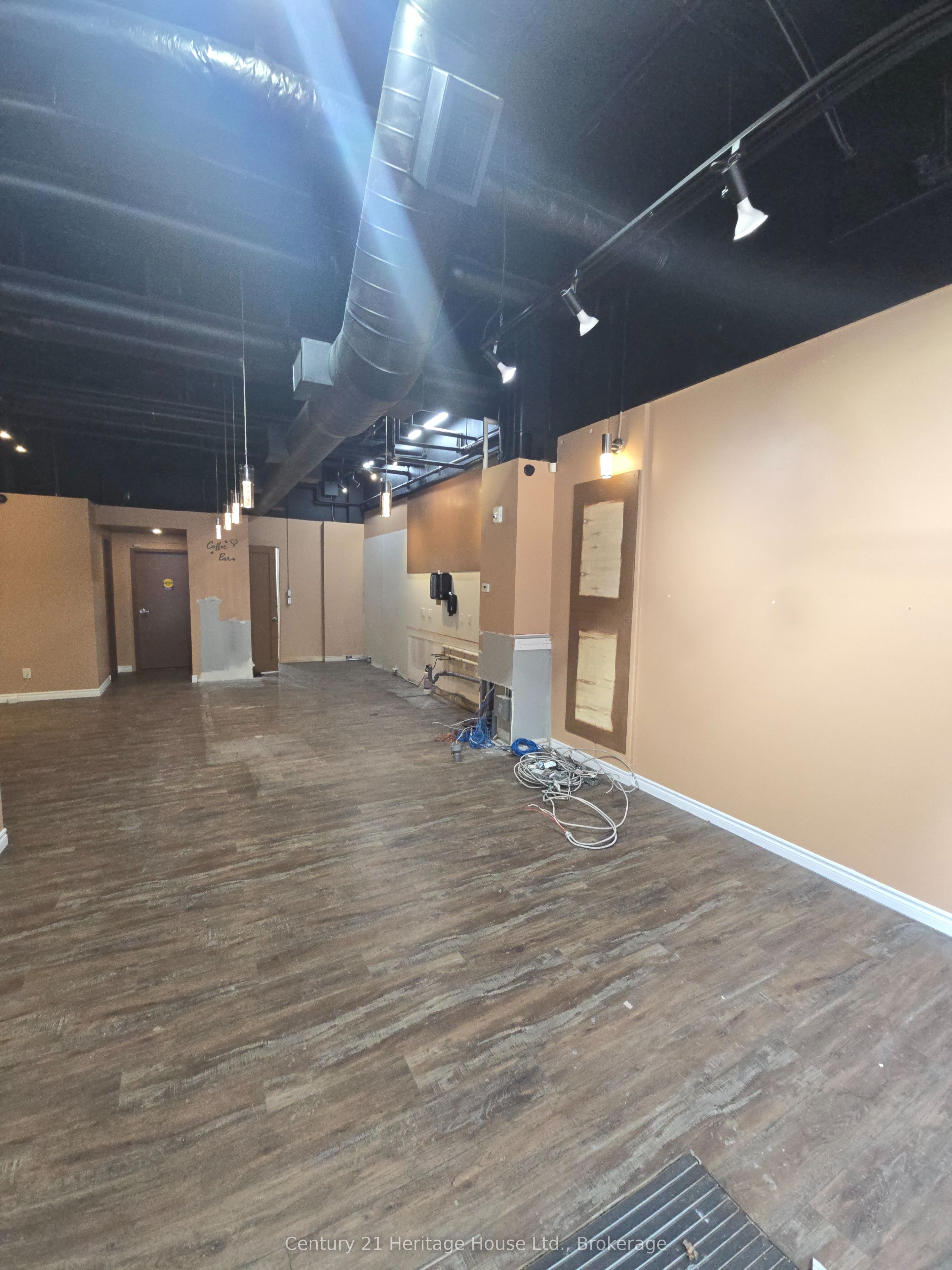 #813 - 130 Columbia Street Property Photo 5