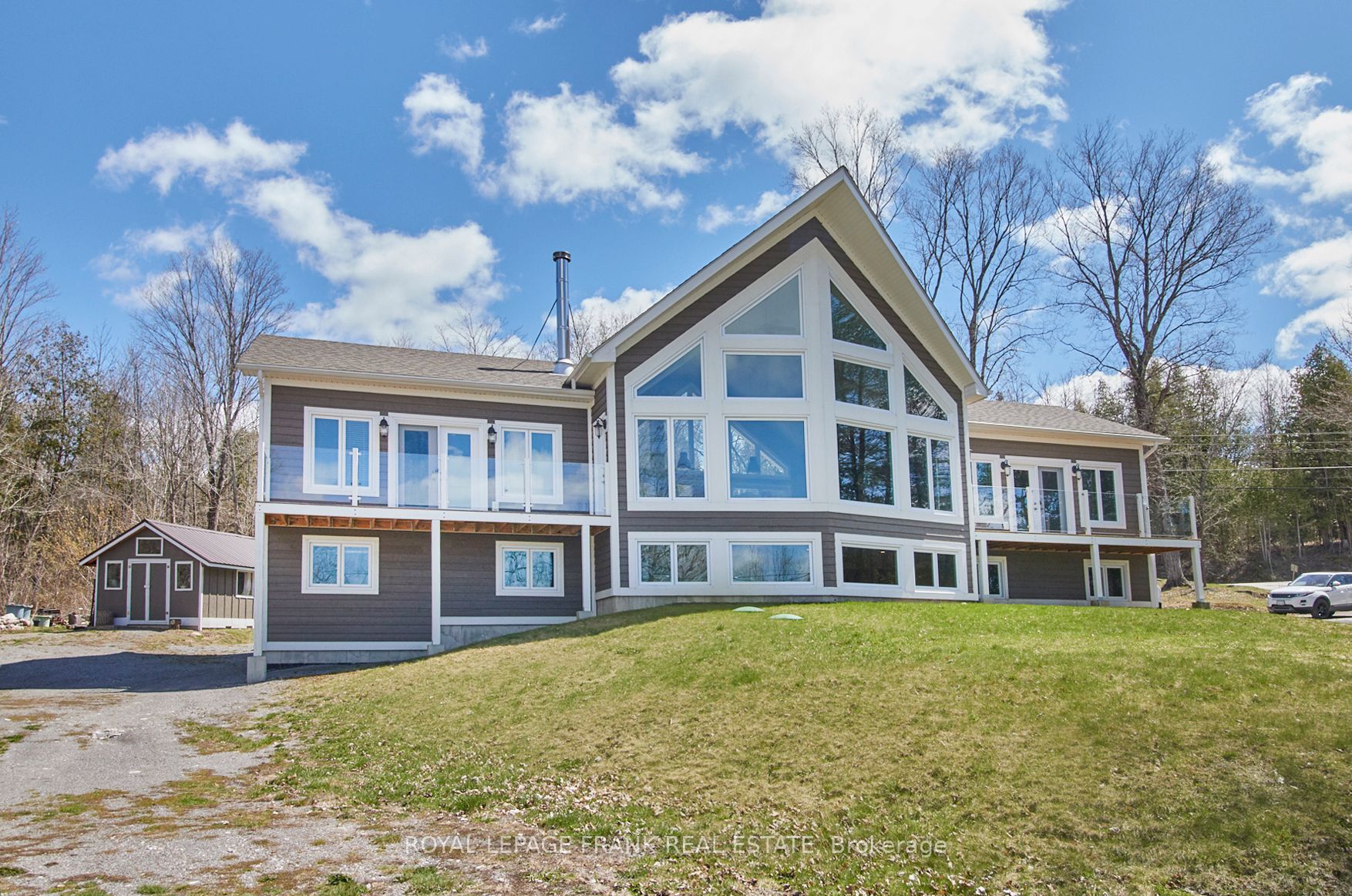 2269 Mccrackens Landing Rd Property Photo