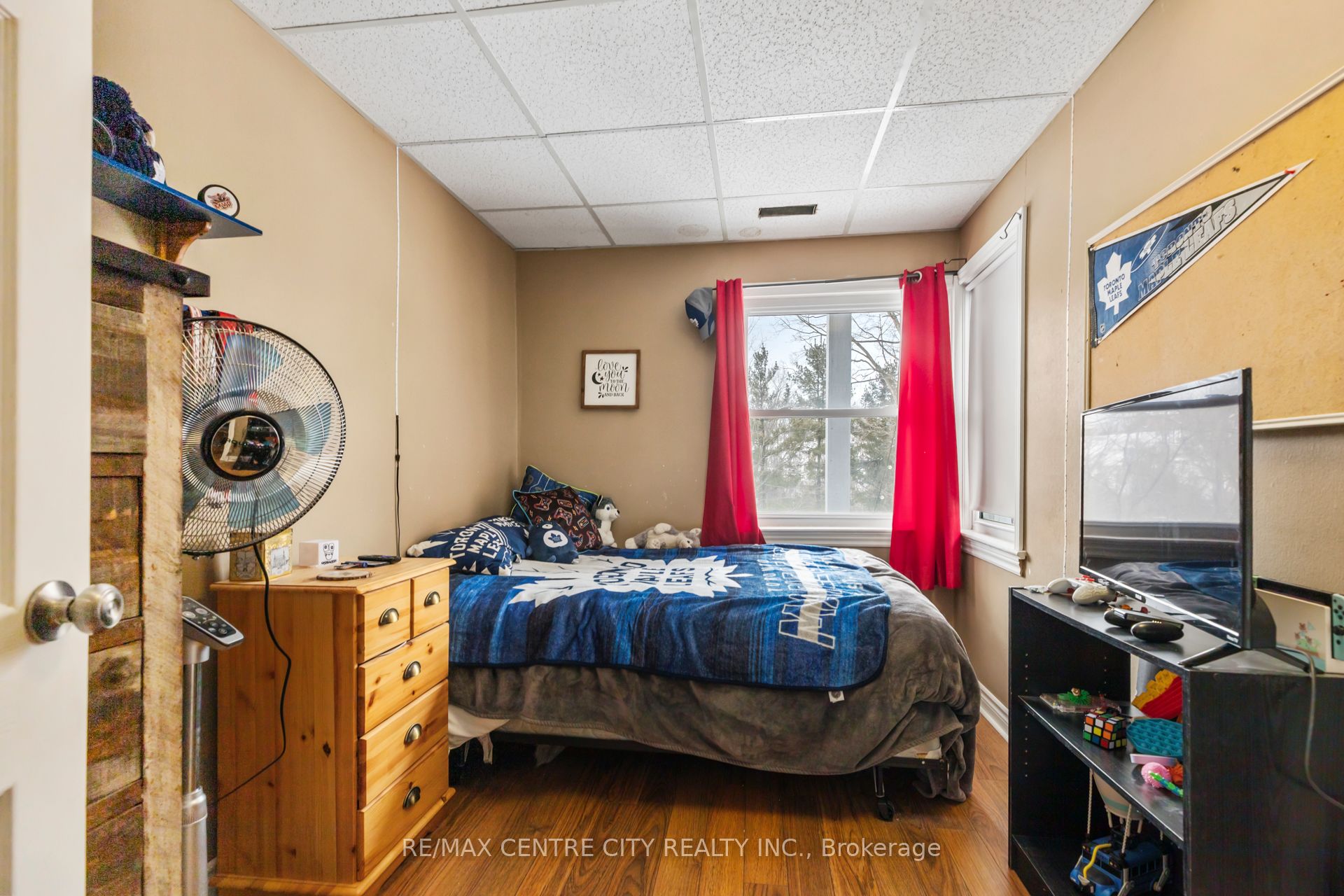 8 Woodland Road Property Photo 12