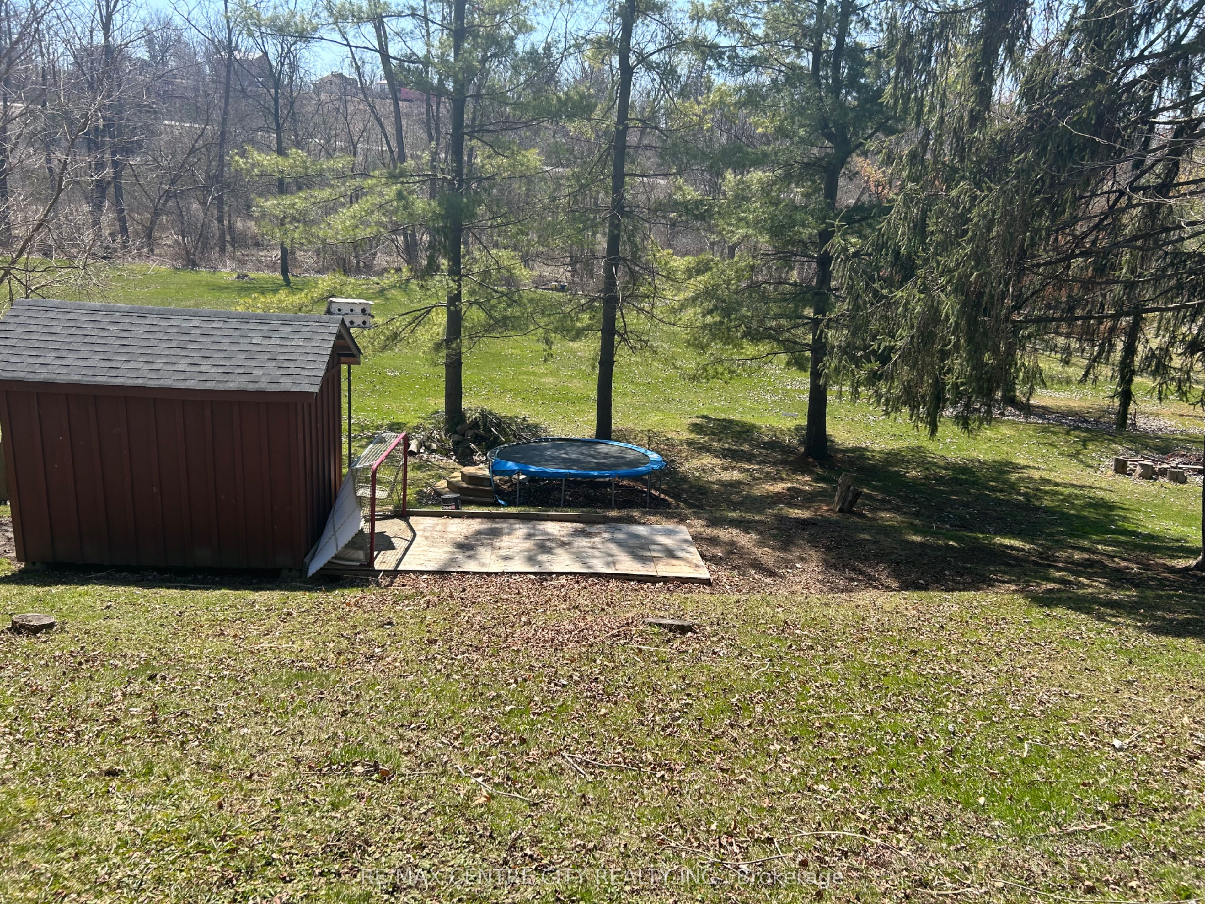 8 Woodland Road Property Photo 19