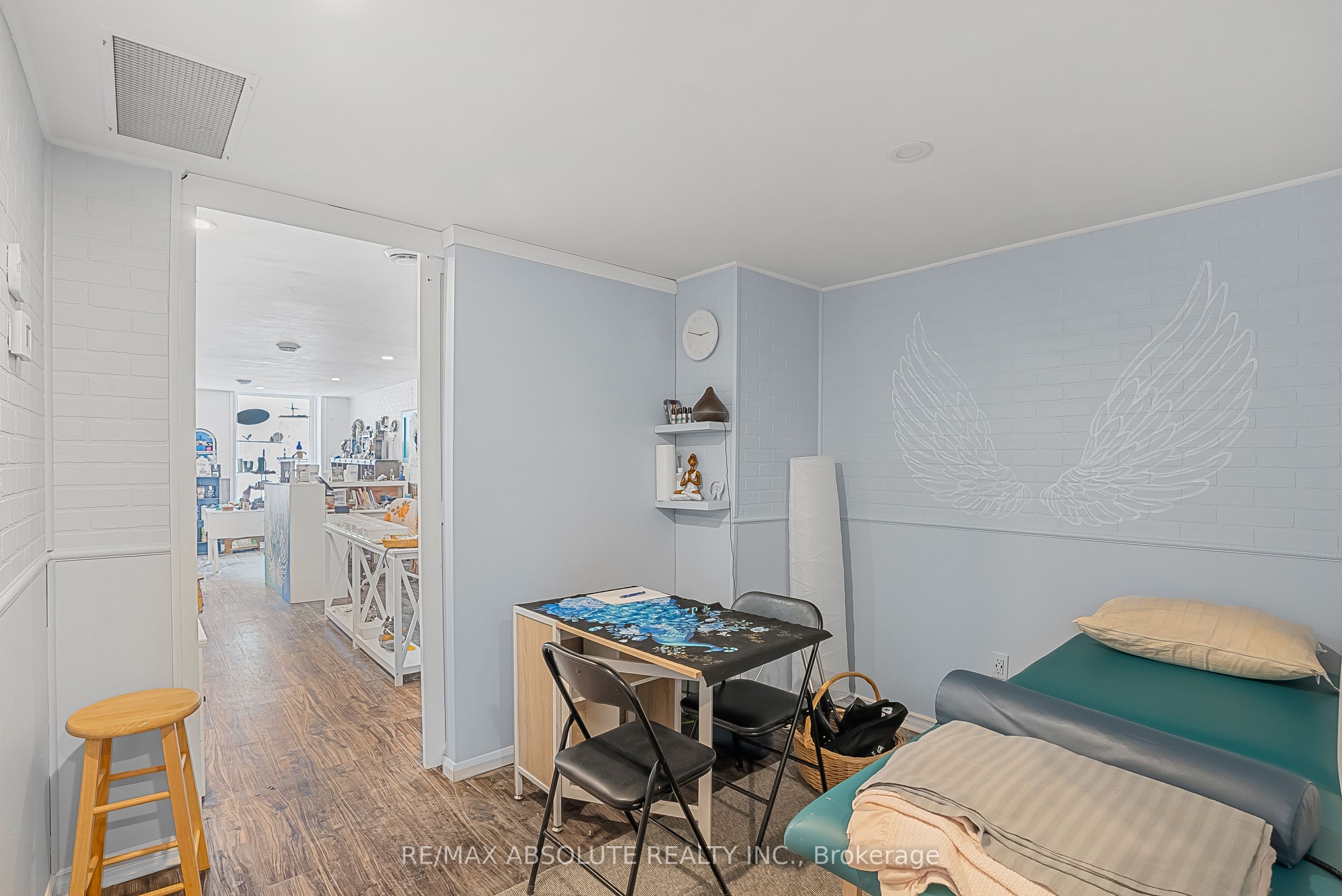 14 Spencer Street Property Photo 9