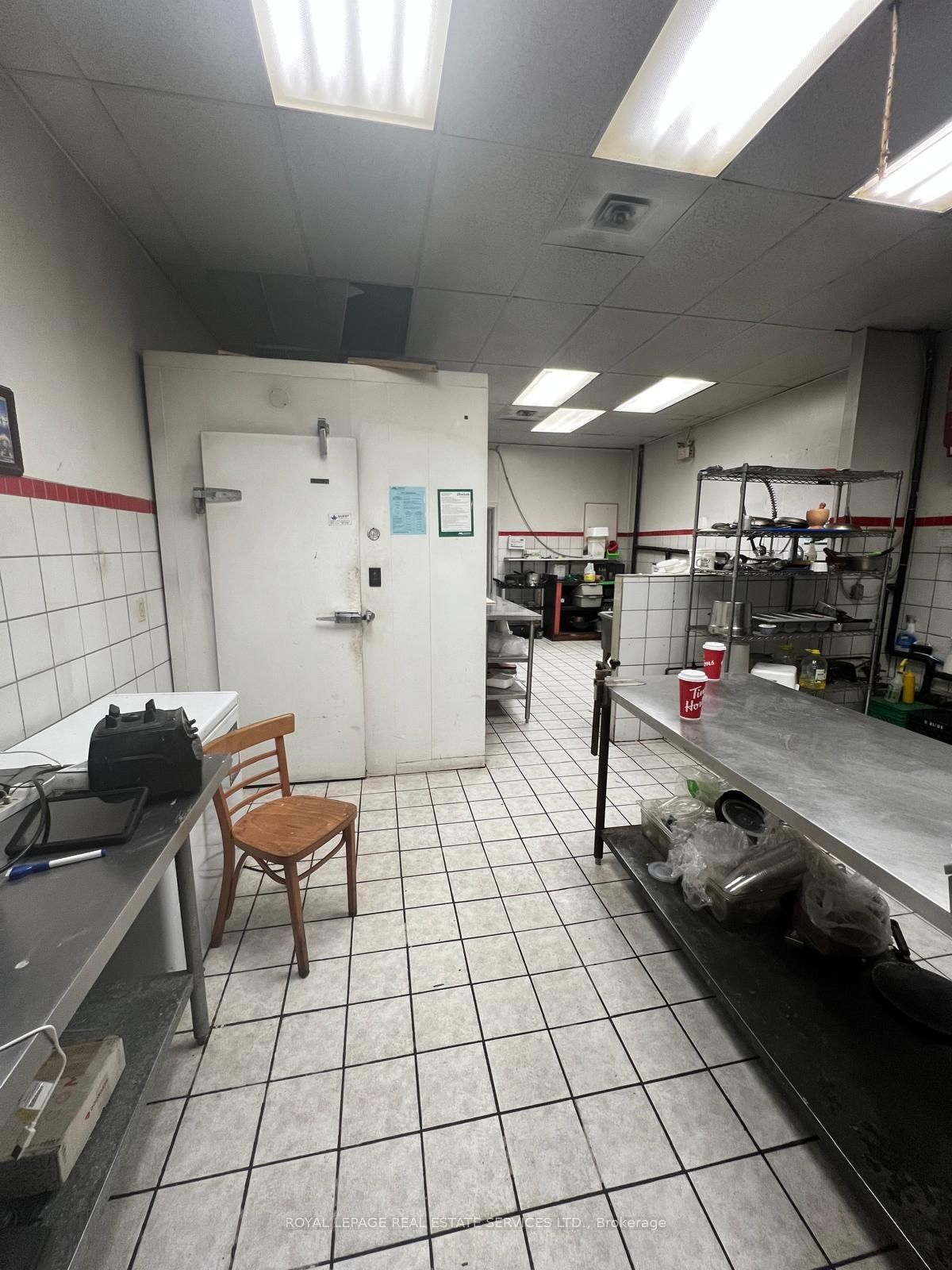 #2 - 1775 Ernest Avenue Property Photo 9