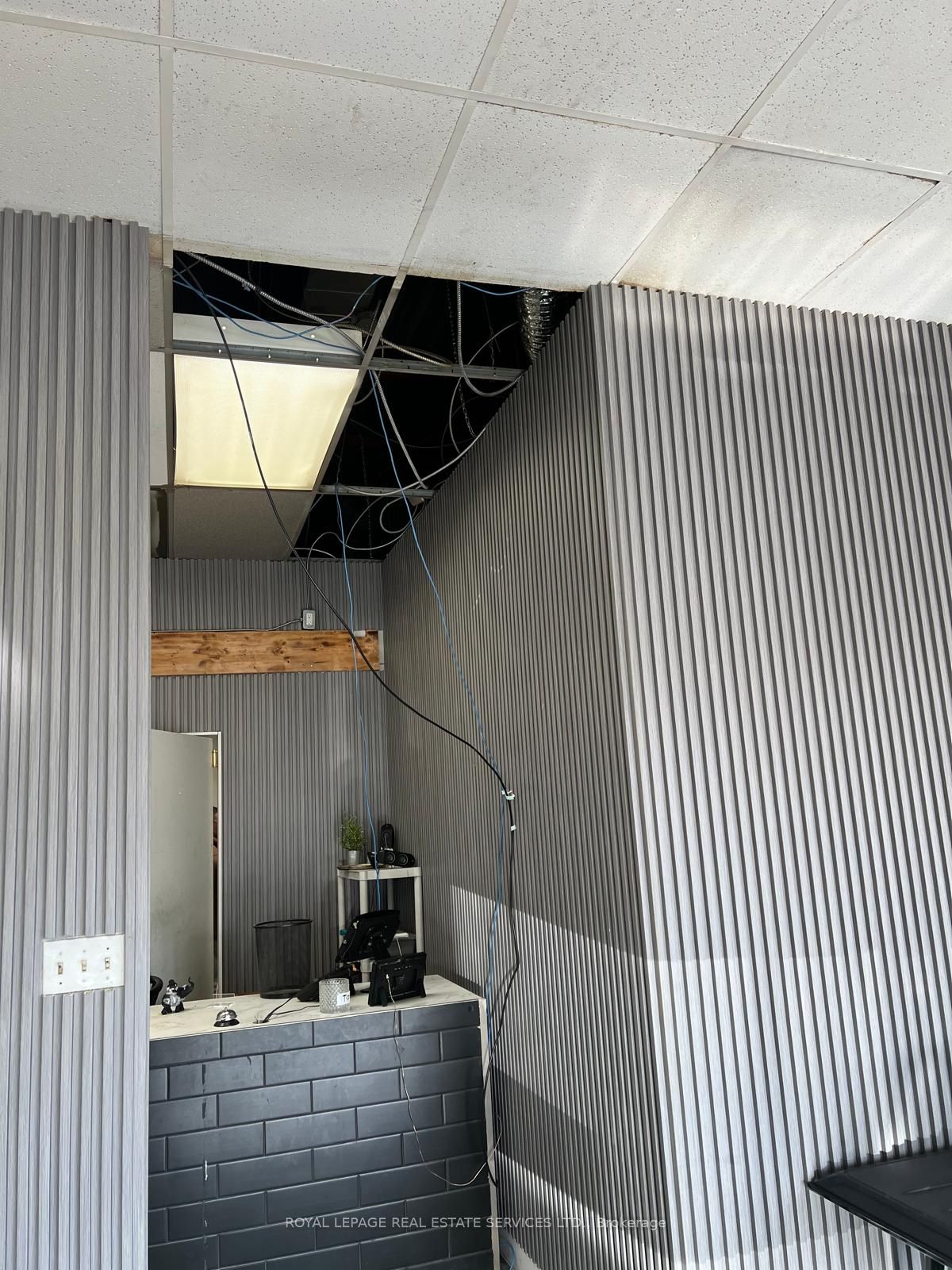 #2 - 1775 Ernest Avenue Property Photo 10