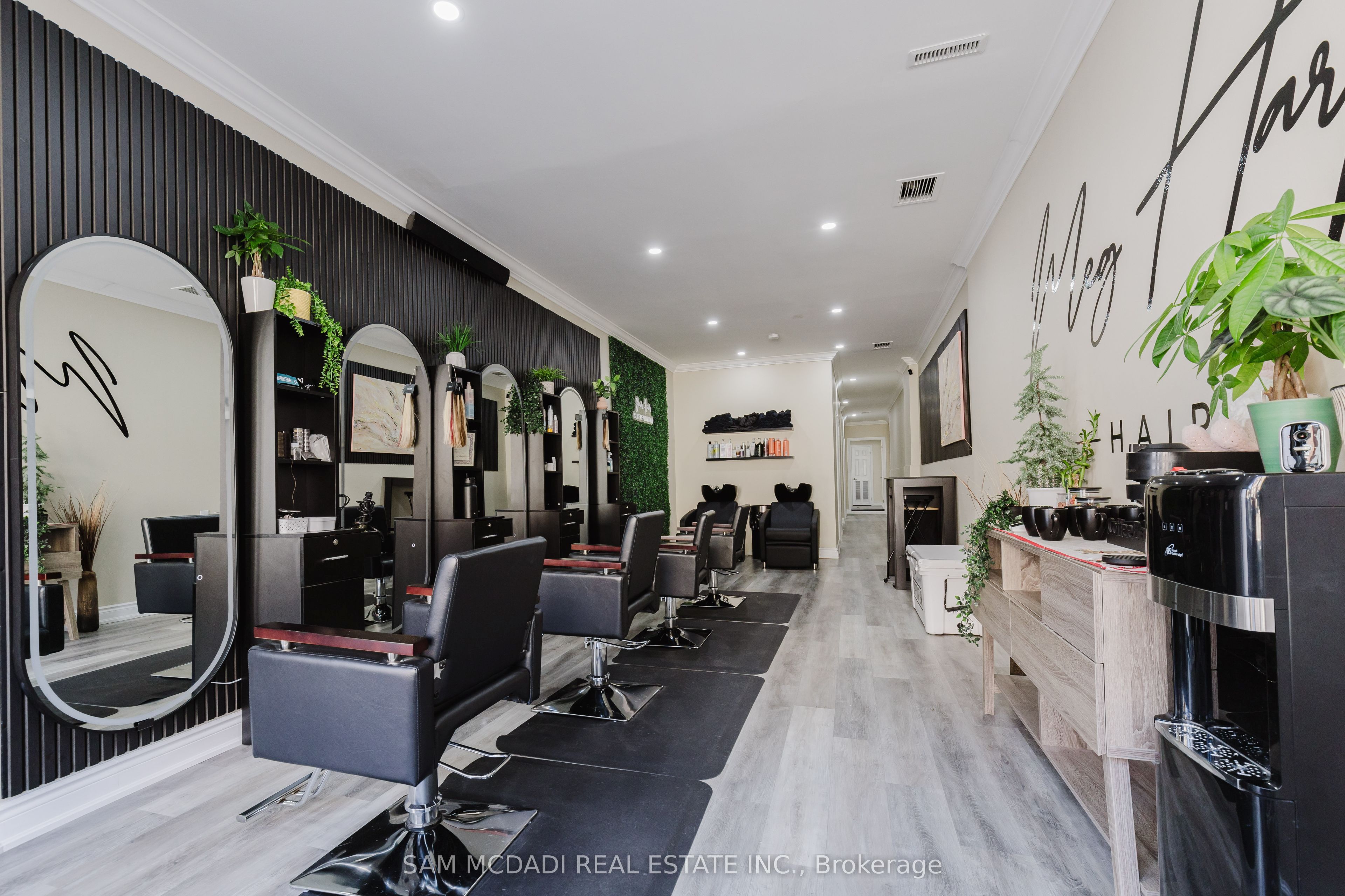 #single Office - 728 Main Street Property Photo 7