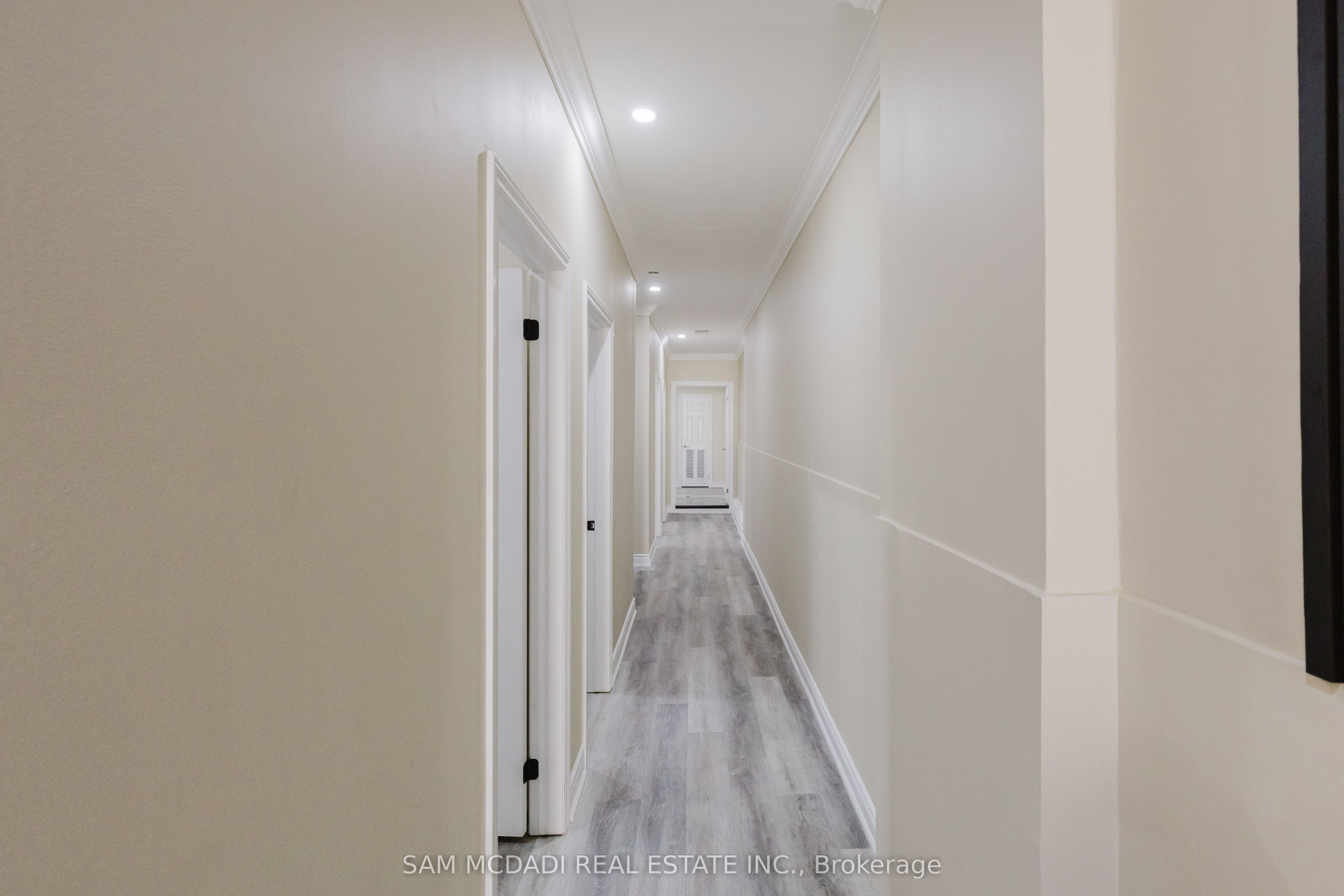 #single Office - 728 Main Street Property Photo 13