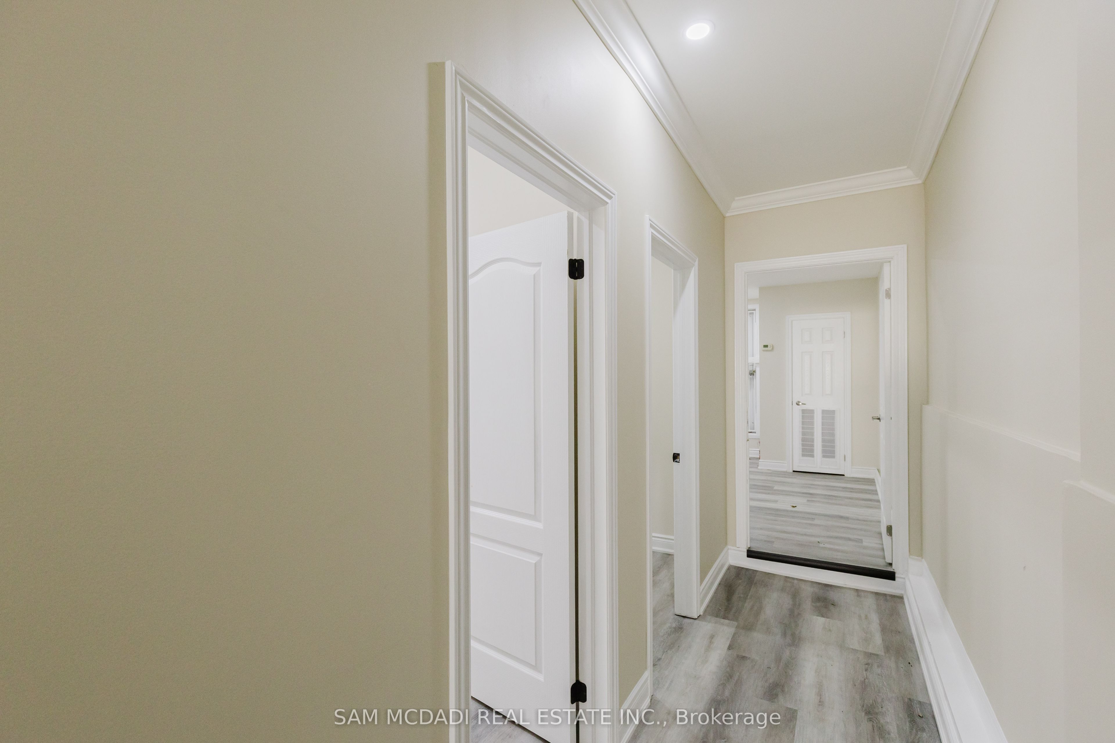 #single Office - 728 Main Street Property Photo 21