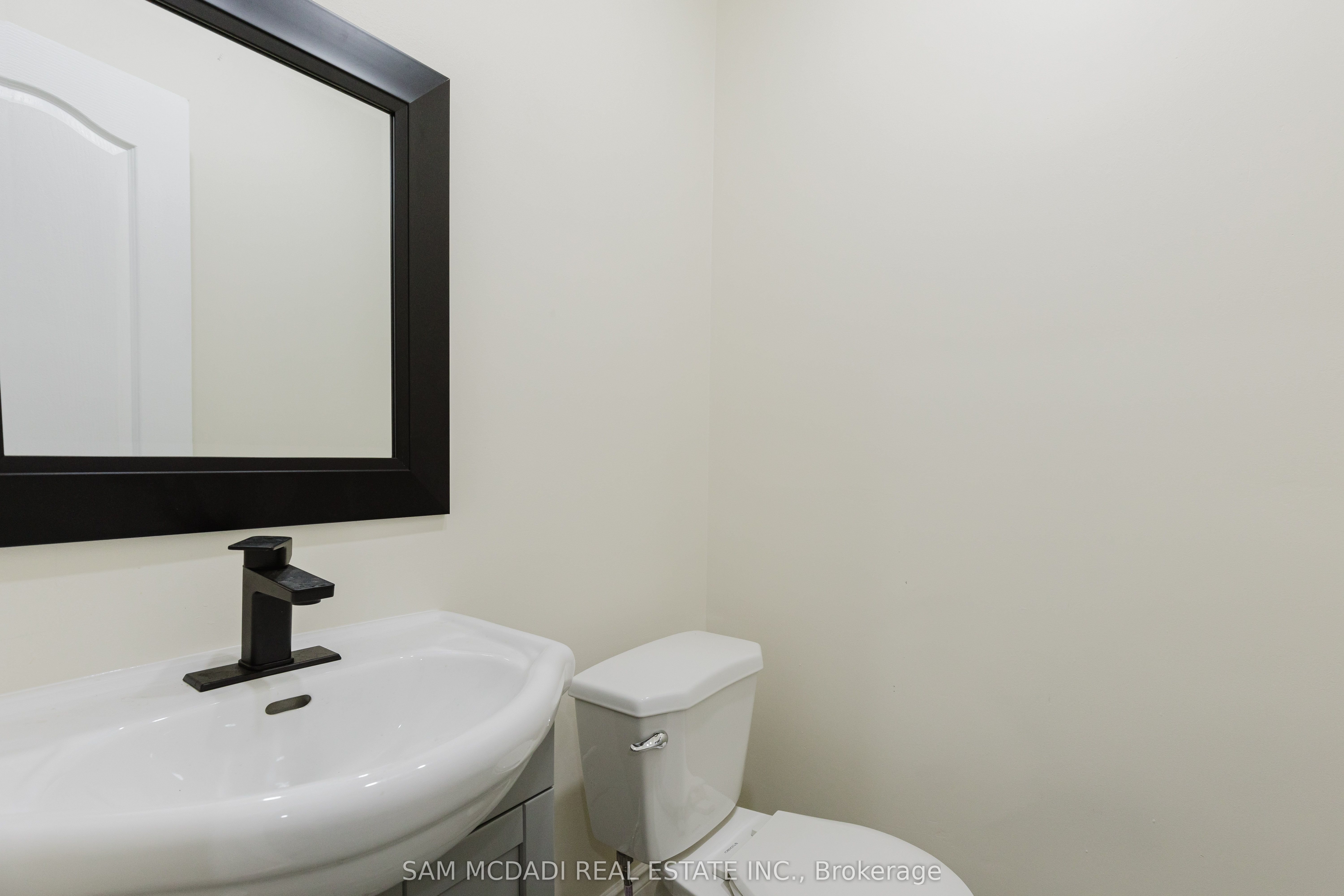 #single Office - 728 Main Street Property Photo 31