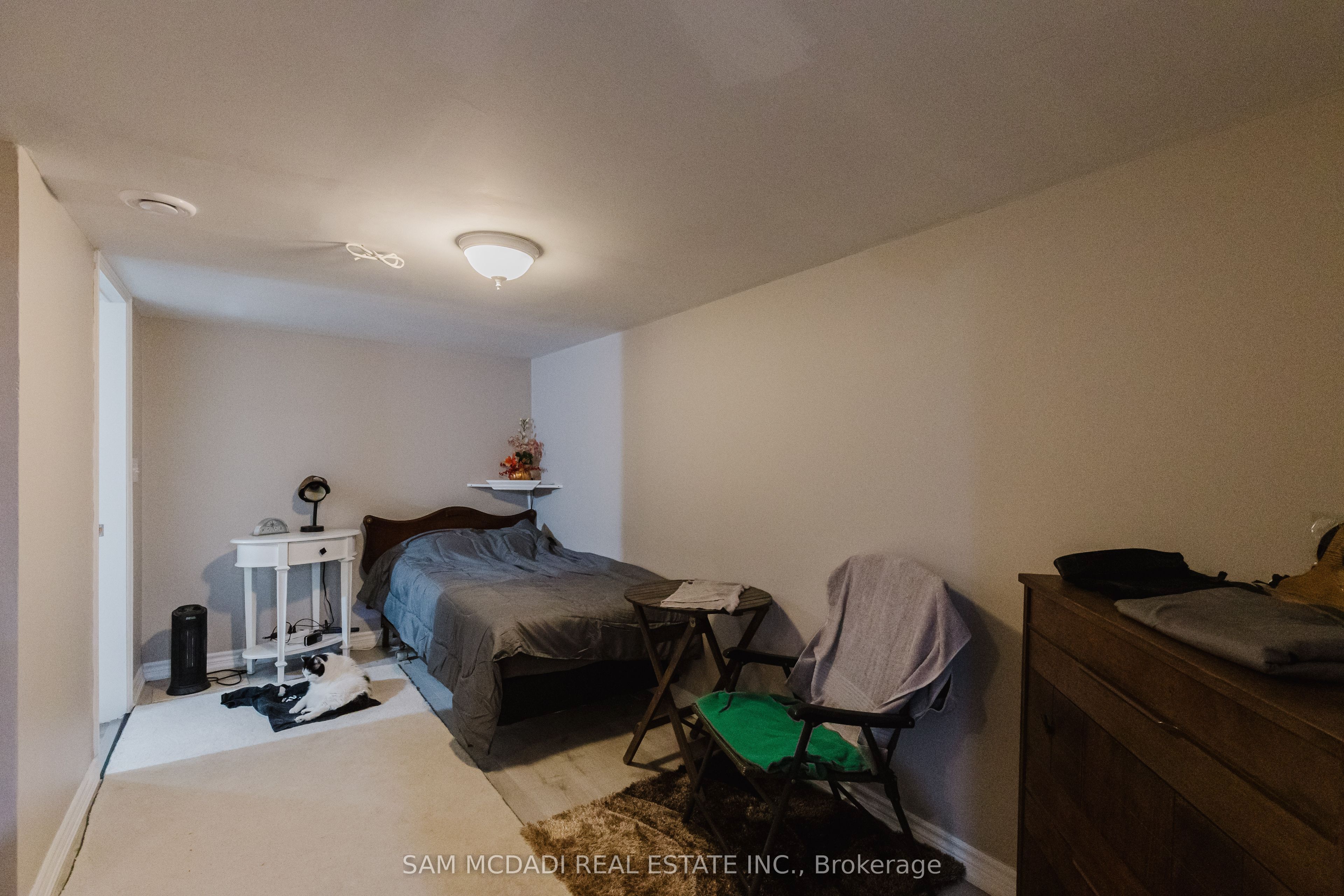 #single Office - 728 Main Street Property Photo 33
