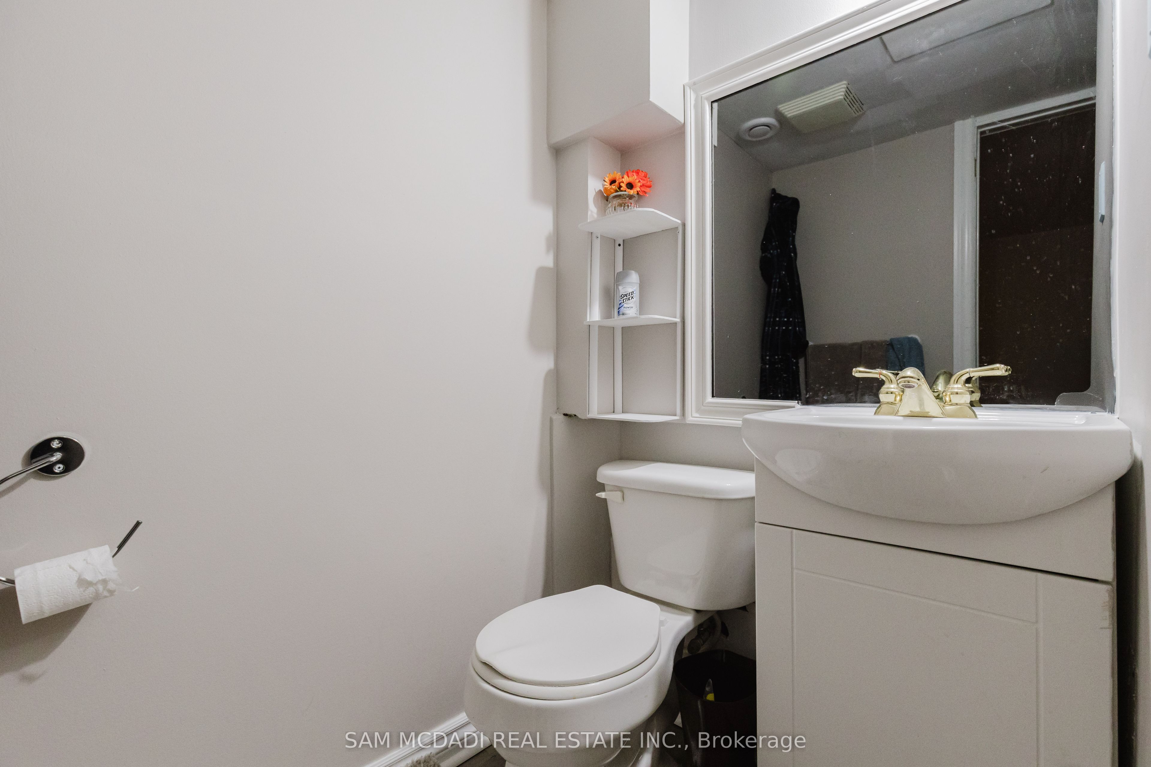 #single Office - 728 Main Street Property Photo 35