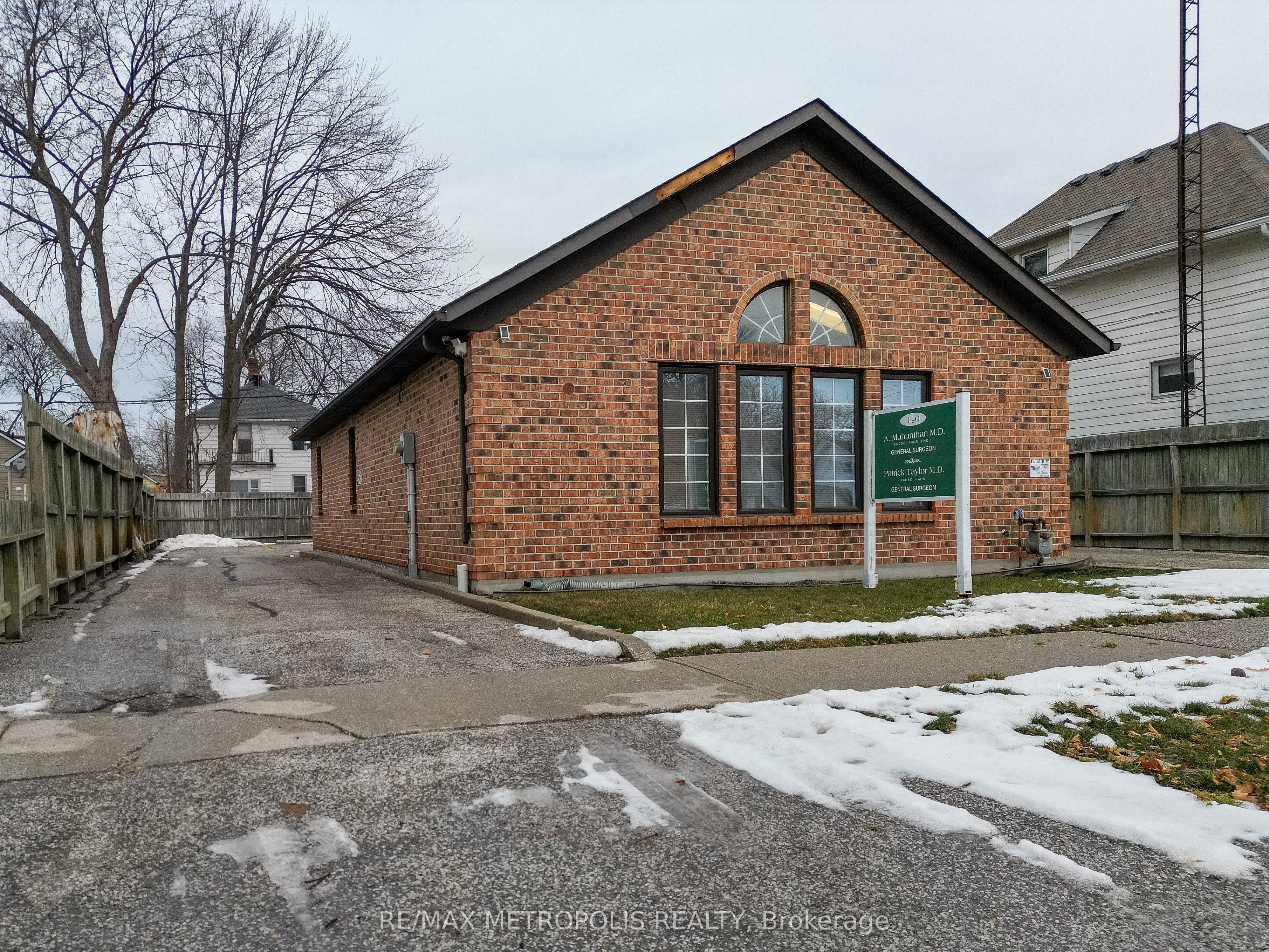 140 Cameron Street Property Photo 4