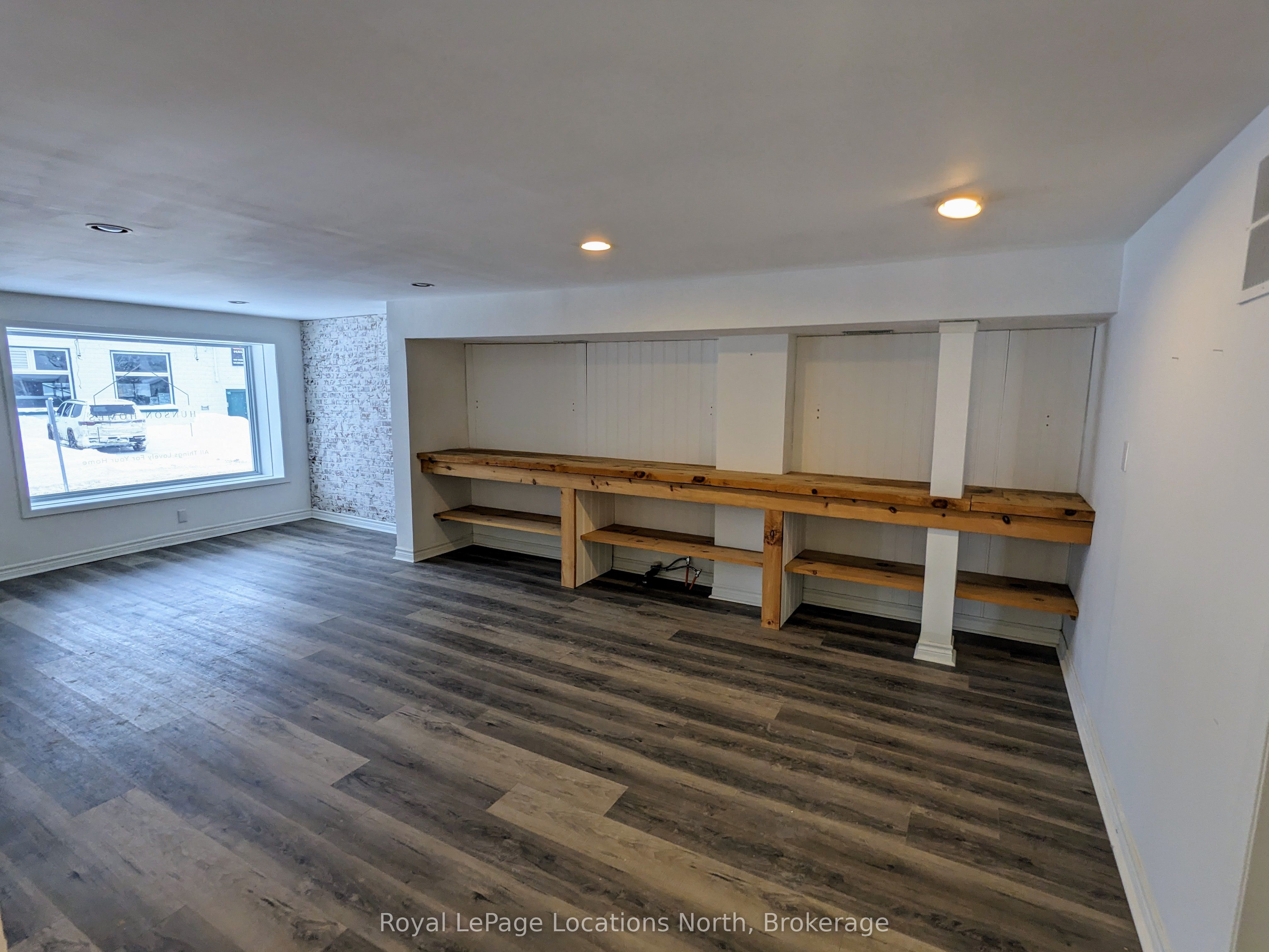 #1 - 164 Clark Street Property Photo 8