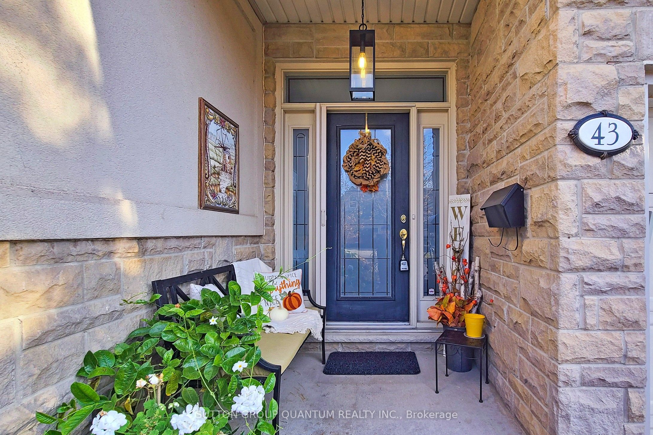 43 Oarsman Crescent Property Photo 3