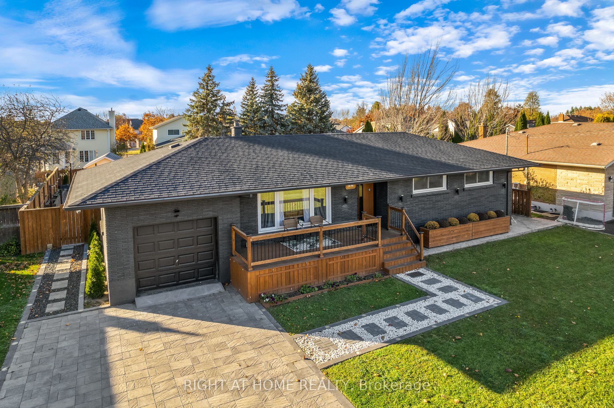 15 Andres St Property Photo 1