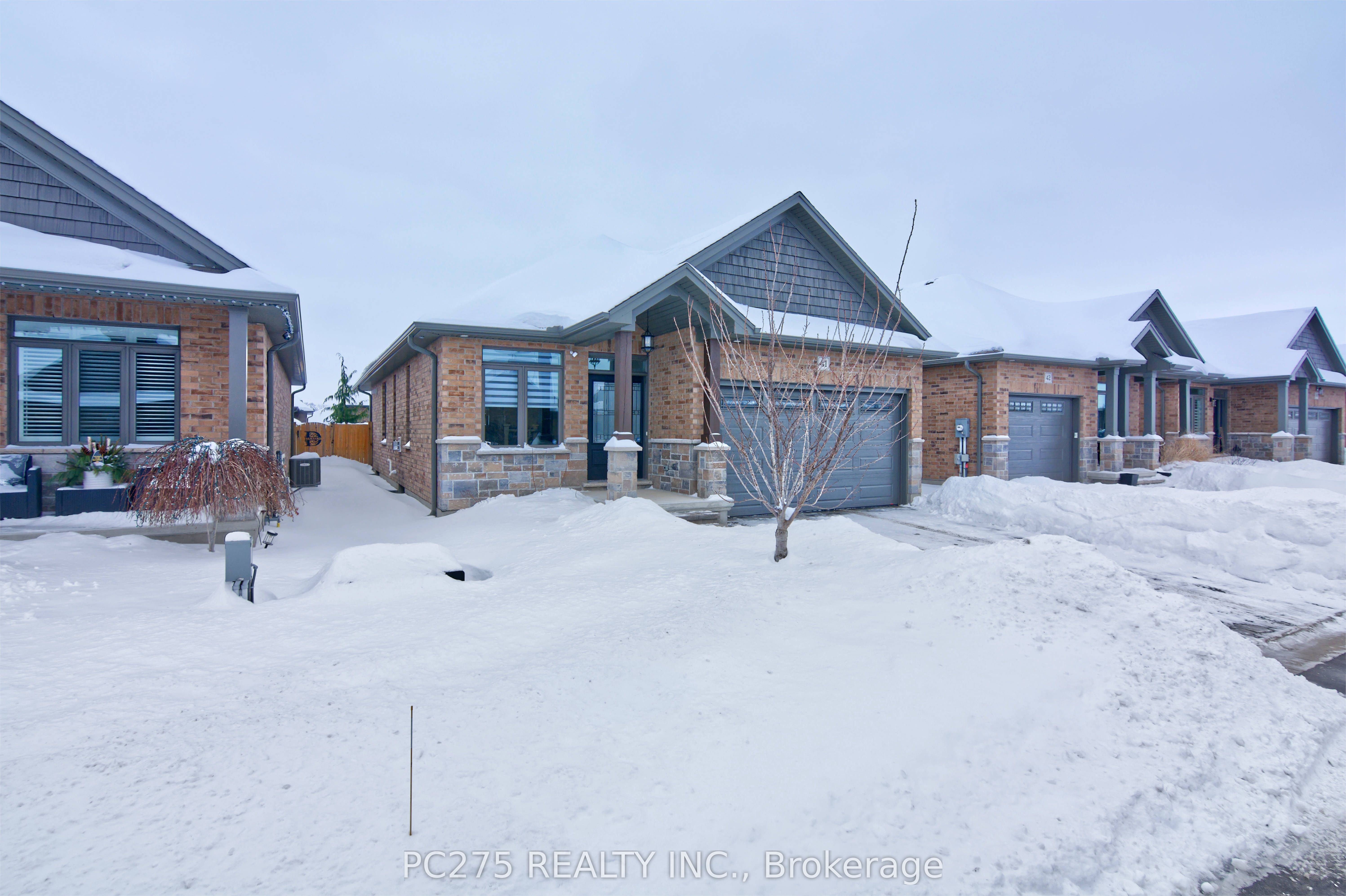 #41 - 159 Collins Way Property Photo 3