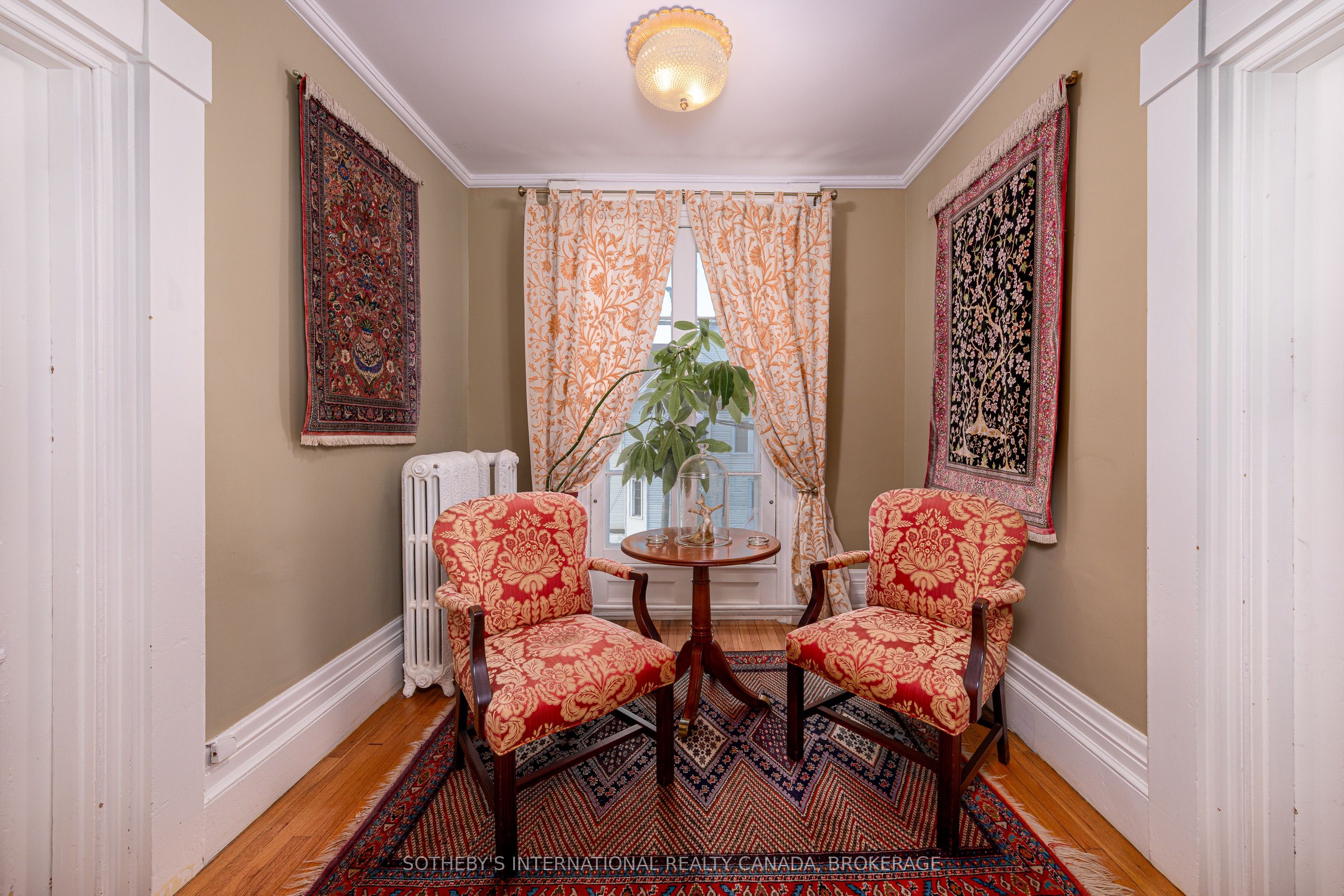 40 First Street W Property Photo 13