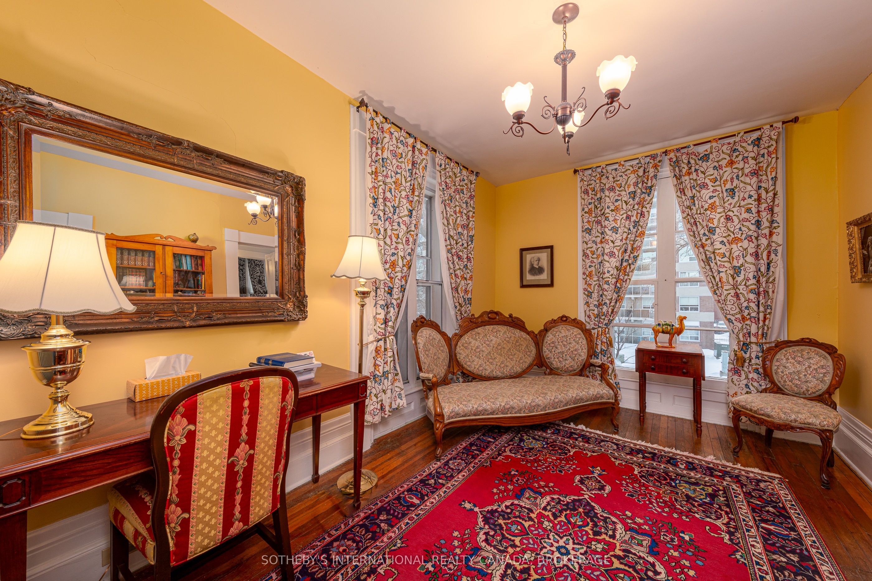 40 First Street W Property Photo 16