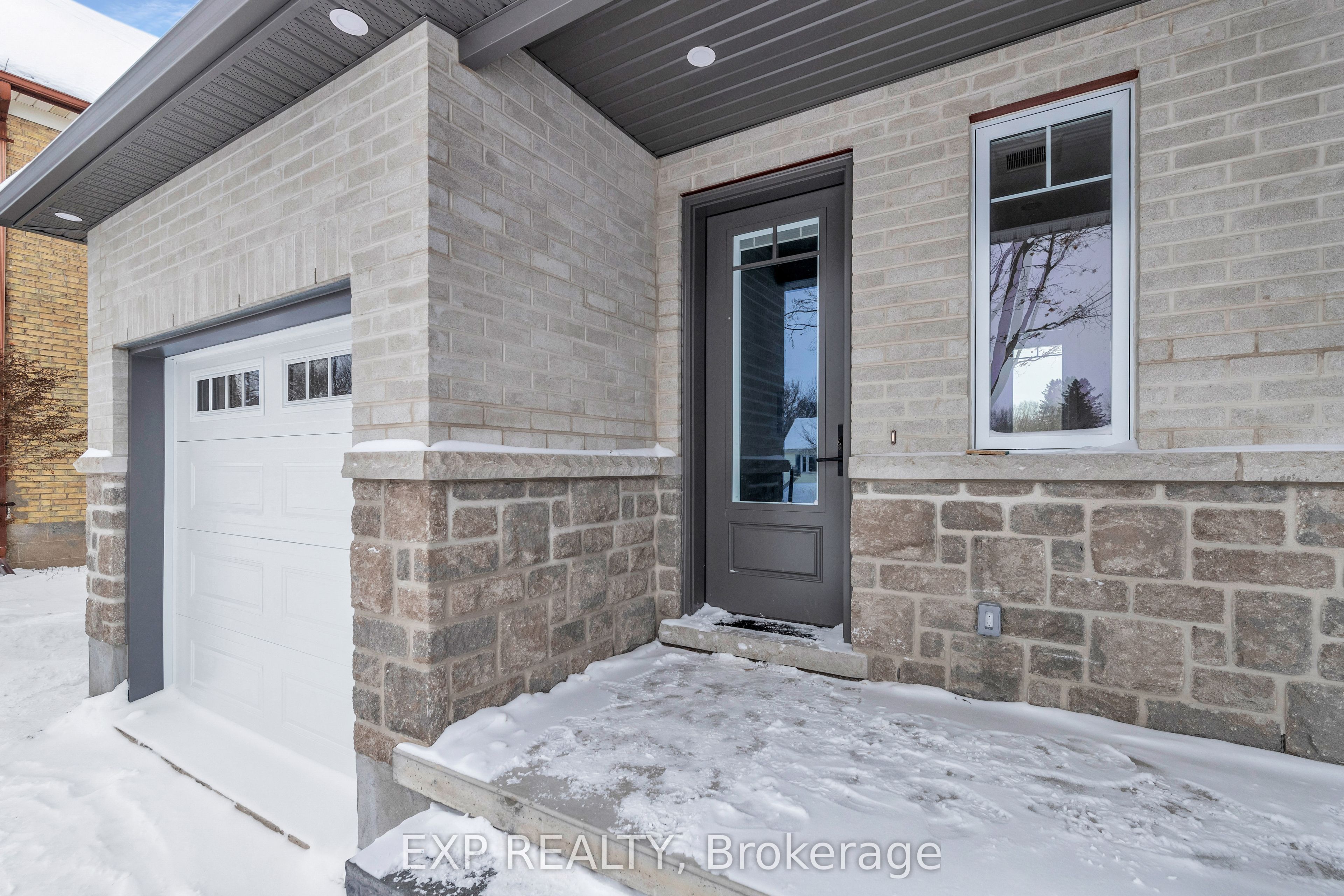 #a - 29 Park Avenue Property Photo 3