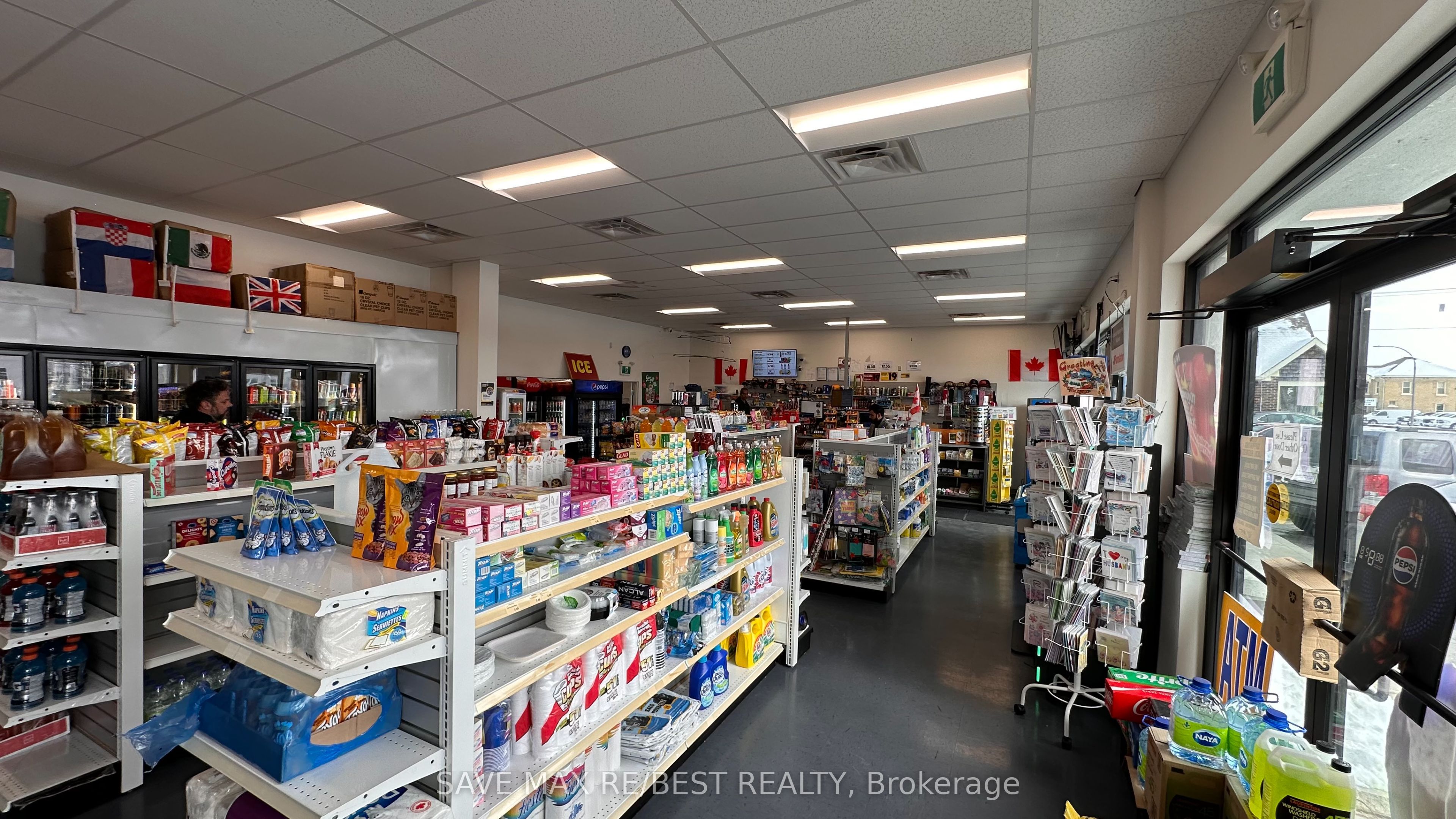 801 Dundas Street Property Photo 6