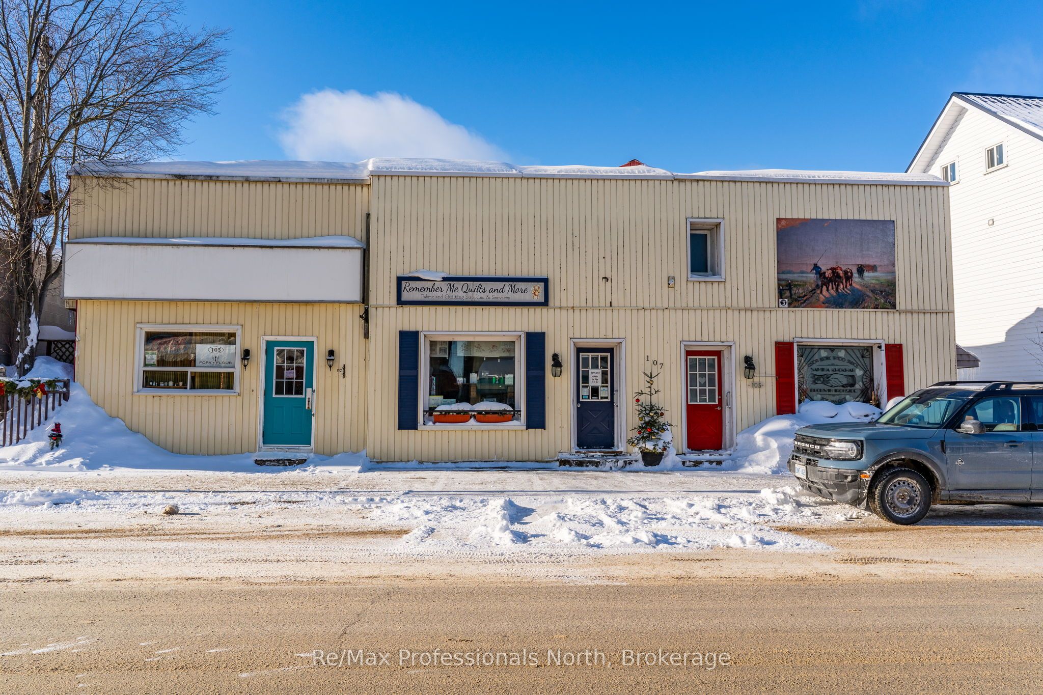 107 Bobcaygeon Rd Property Photo
