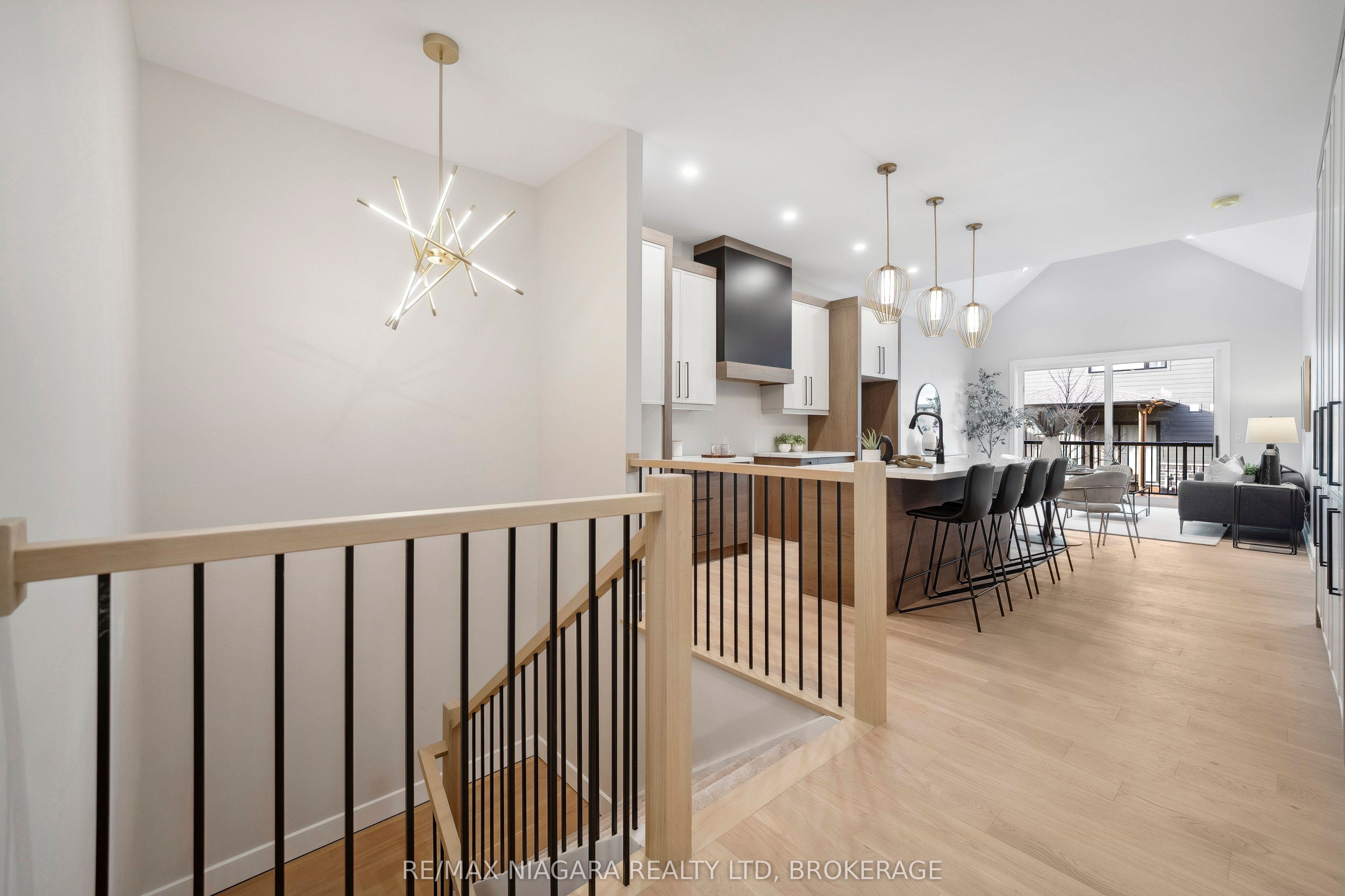 #10 - 41 Ivy Crescent Property Photo 10