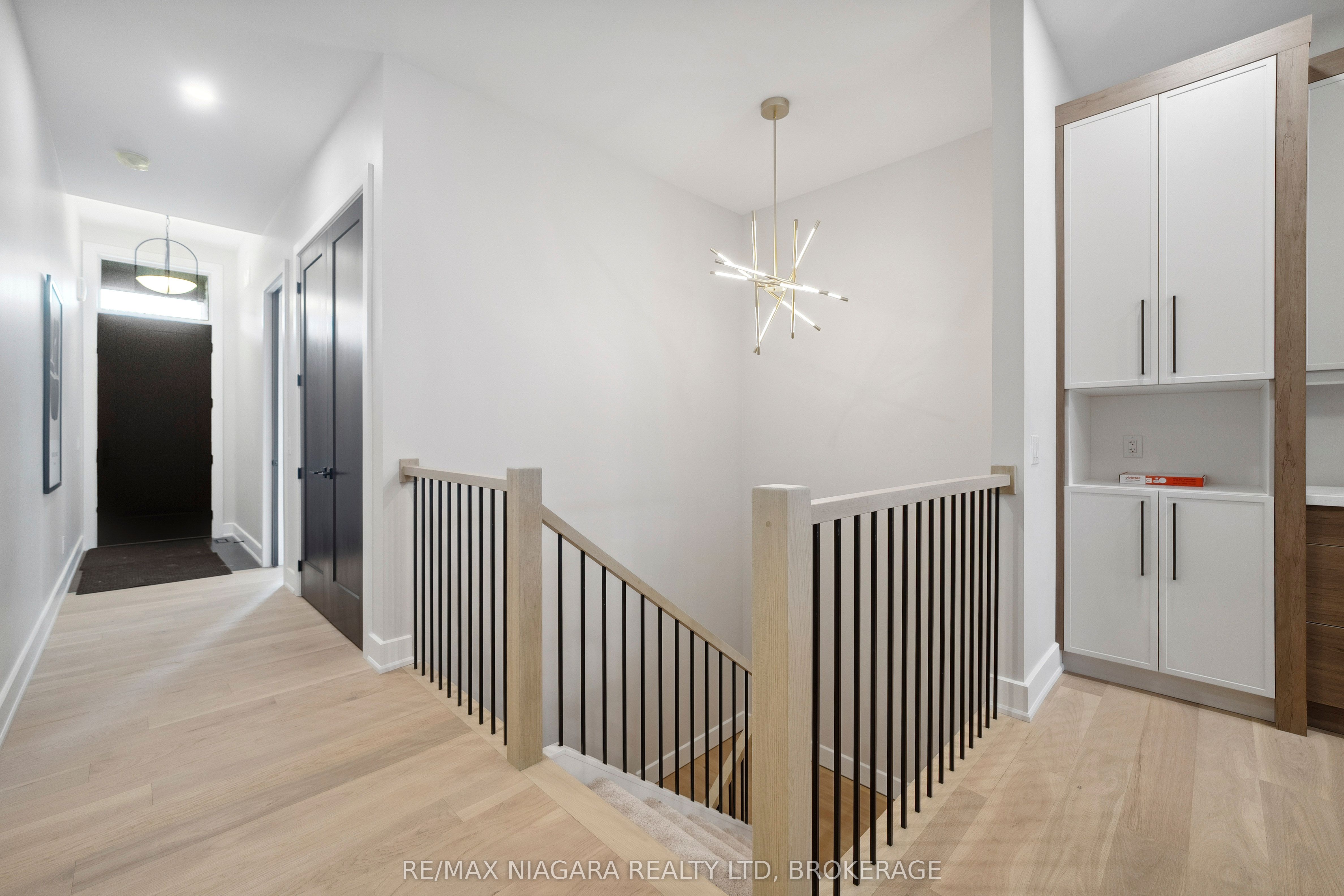 #10 - 41 Ivy Crescent Property Photo 12