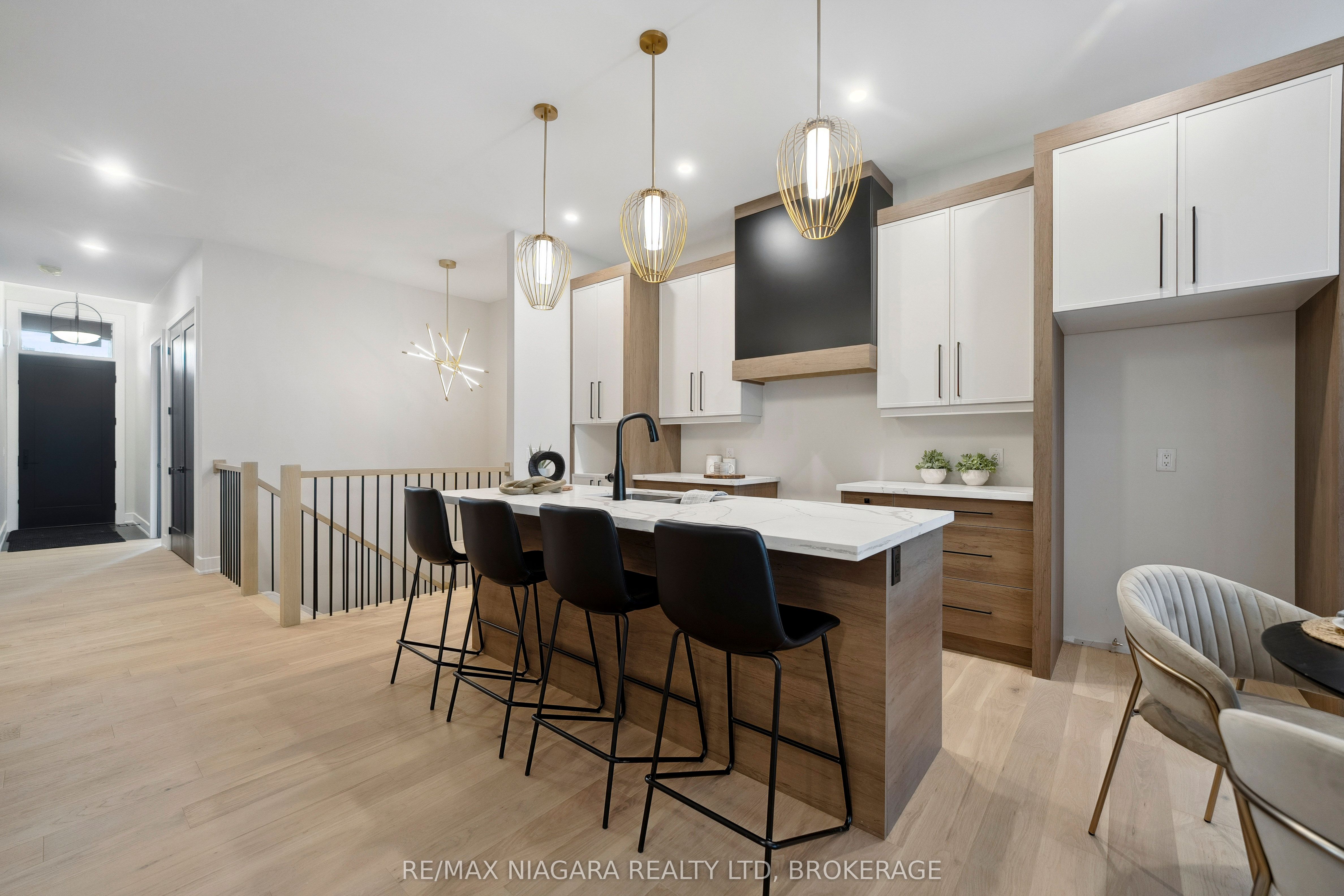 #10 - 41 Ivy Crescent Property Photo 15