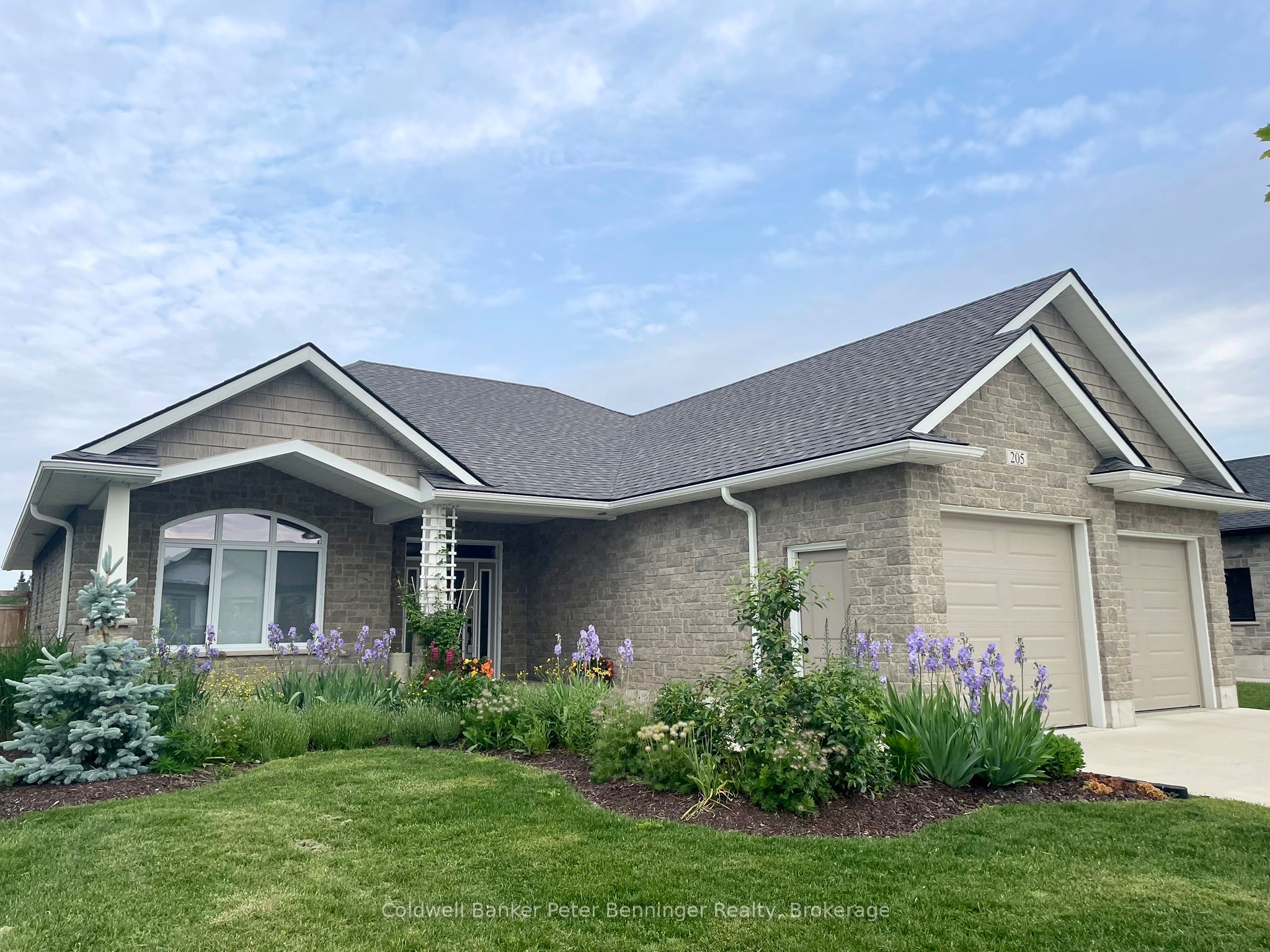 205 Irishwood Lane Property Photo 1