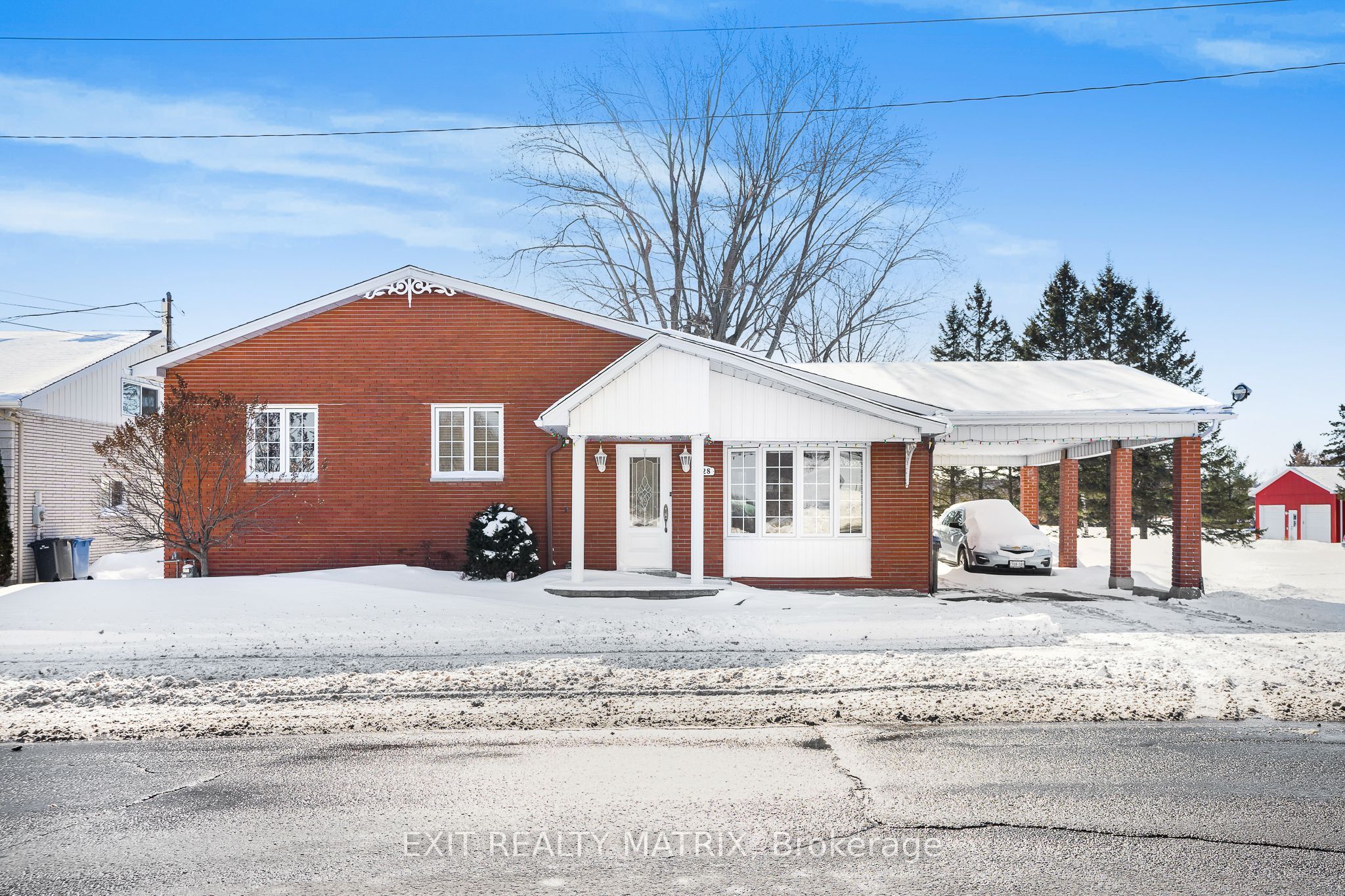 228 Main Street Property Photo