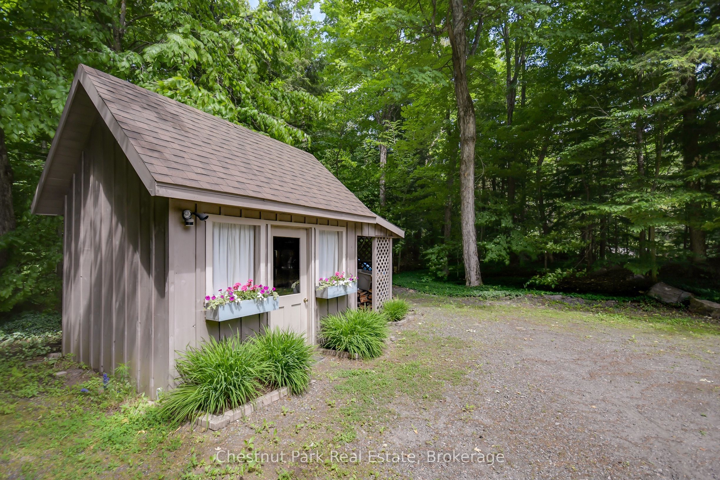 1015 Melody Hill Road Property Photo 11