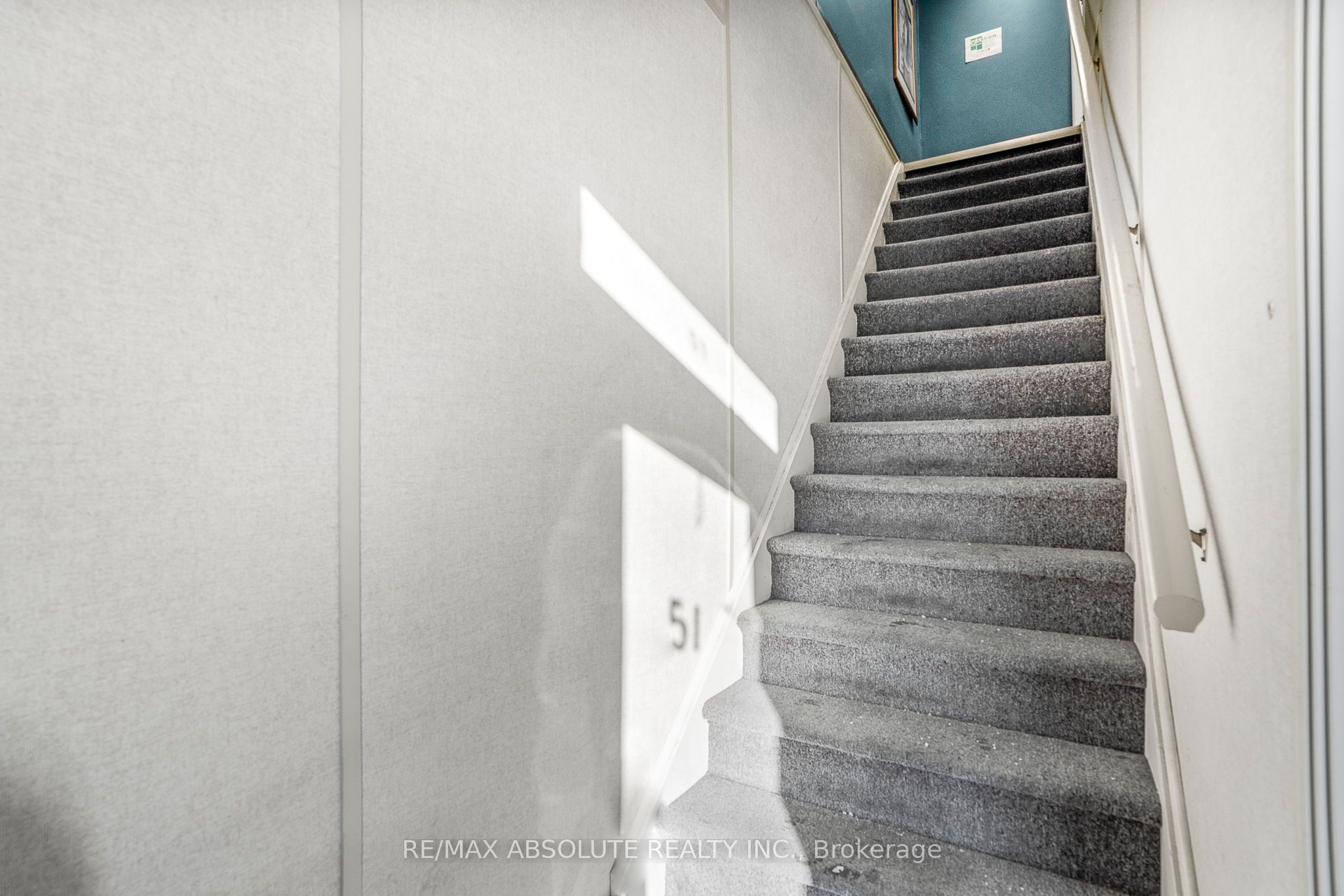 #51 - 5450 Canotek Road Property Photo 19