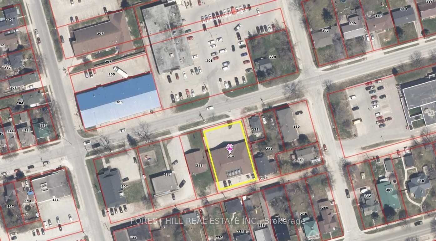 219 First Avenue Property Photo 8