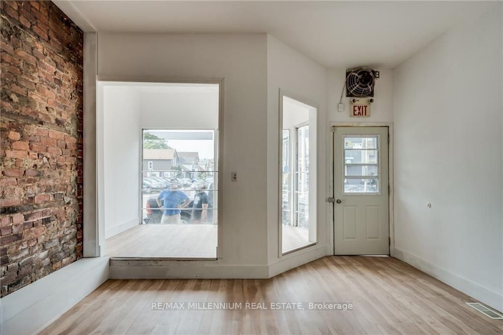 363 Barton Street Property Photo 3