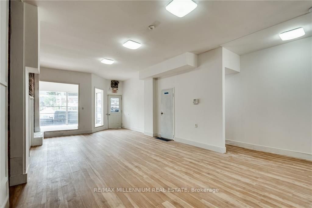 363 Barton Street Property Photo 4