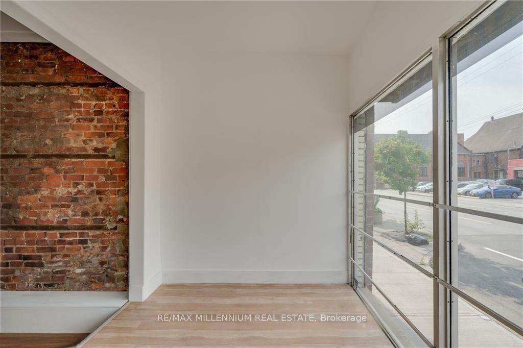 363 Barton Street Property Photo 8