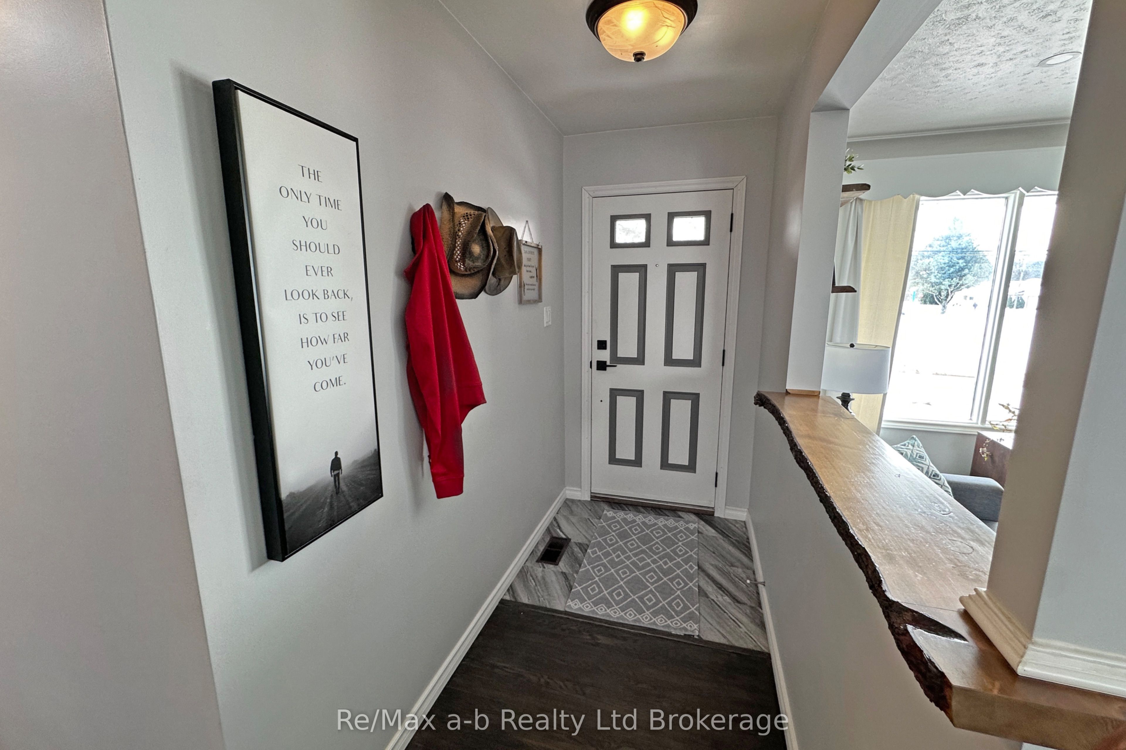 173 Park Row Property Photo 7