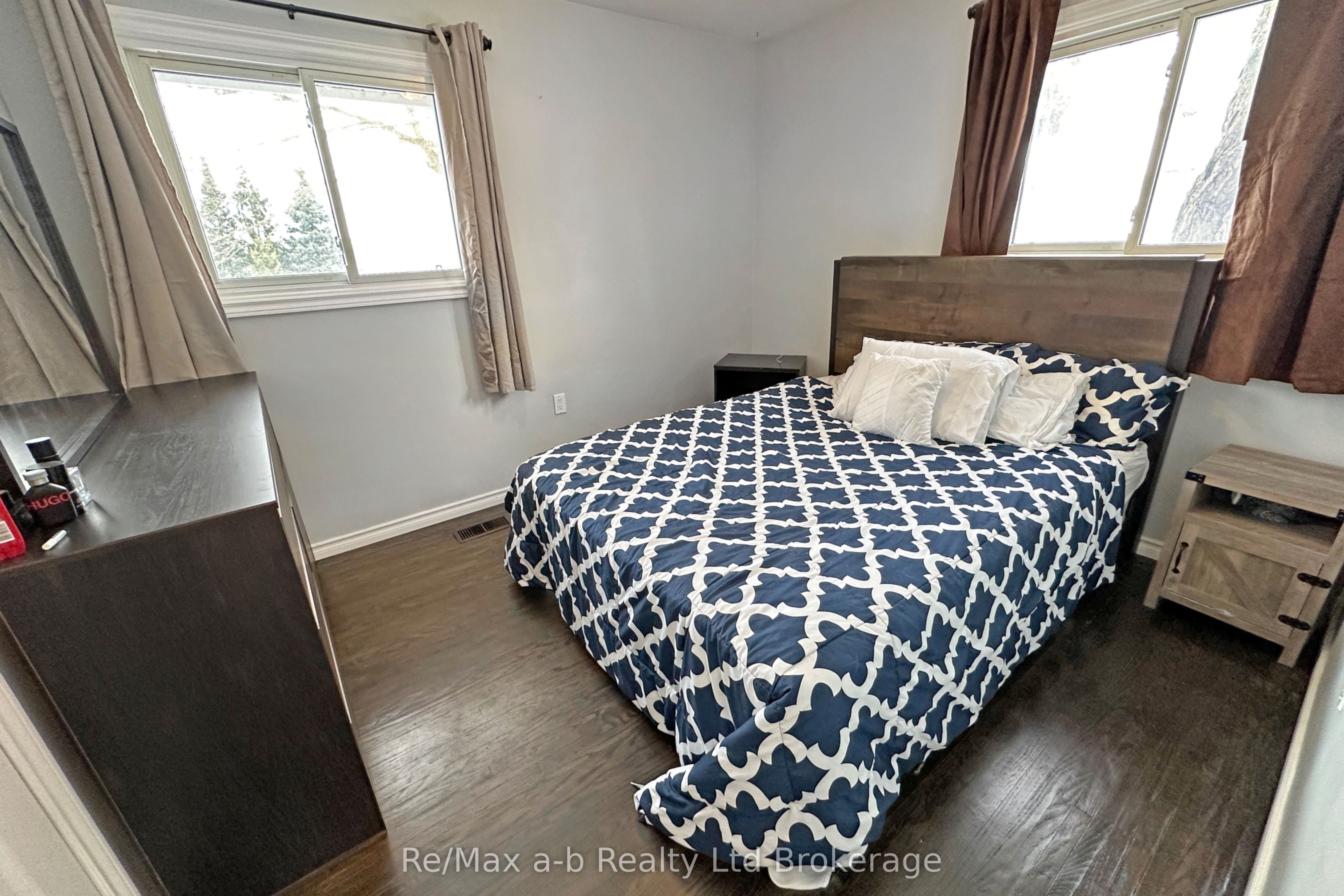 173 Park Row Property Photo 22