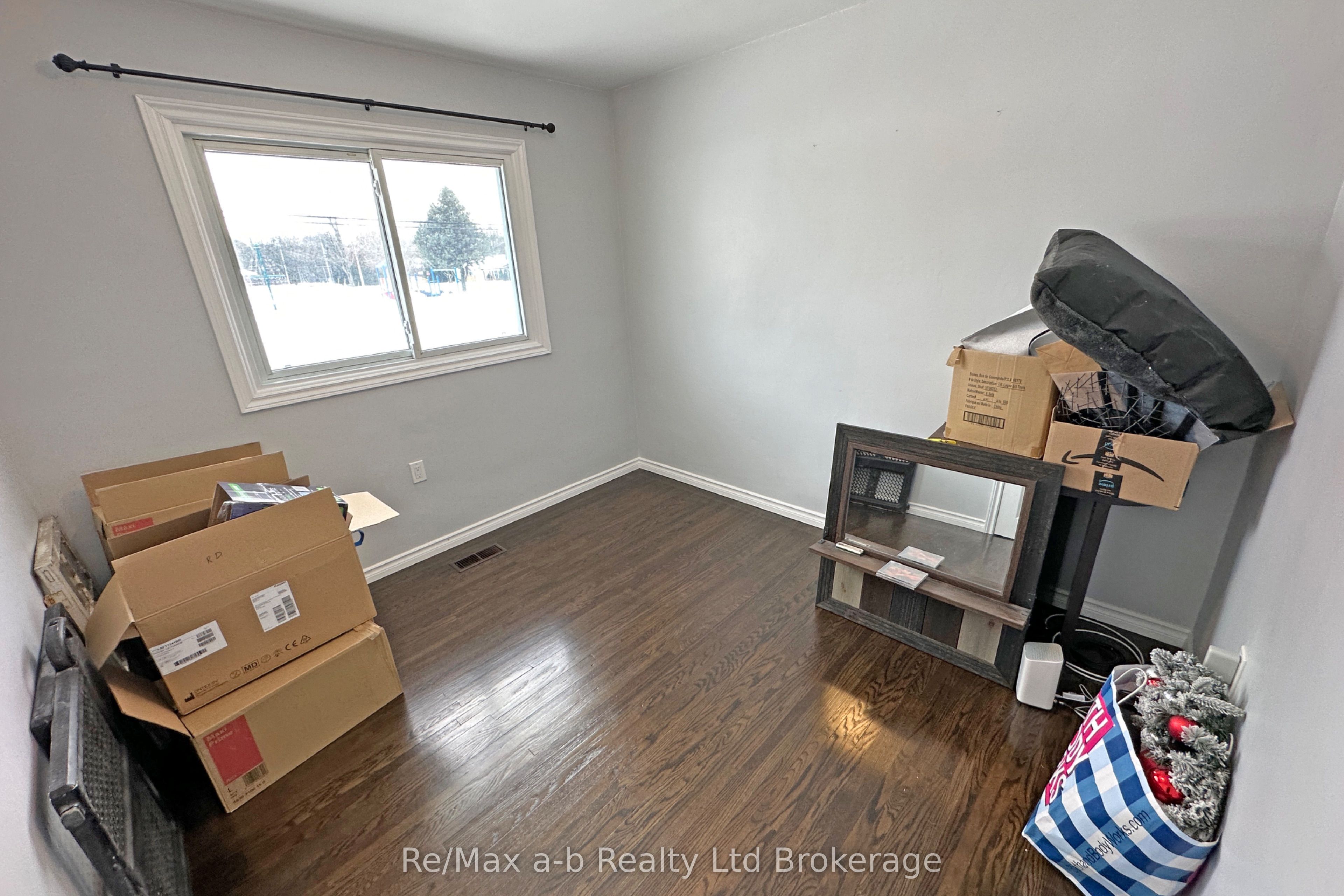 173 Park Row Property Photo 24