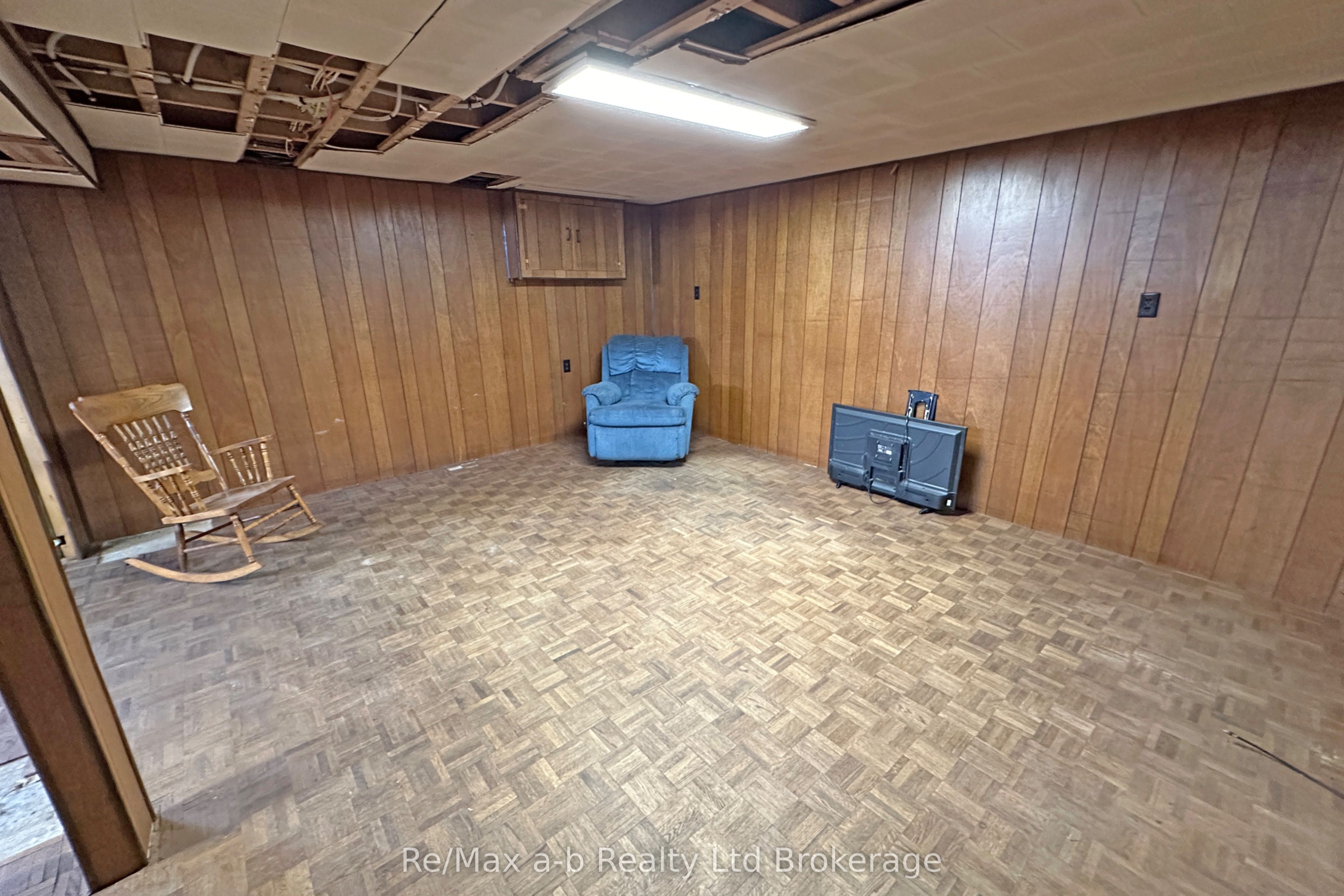 173 Park Row Property Photo 27