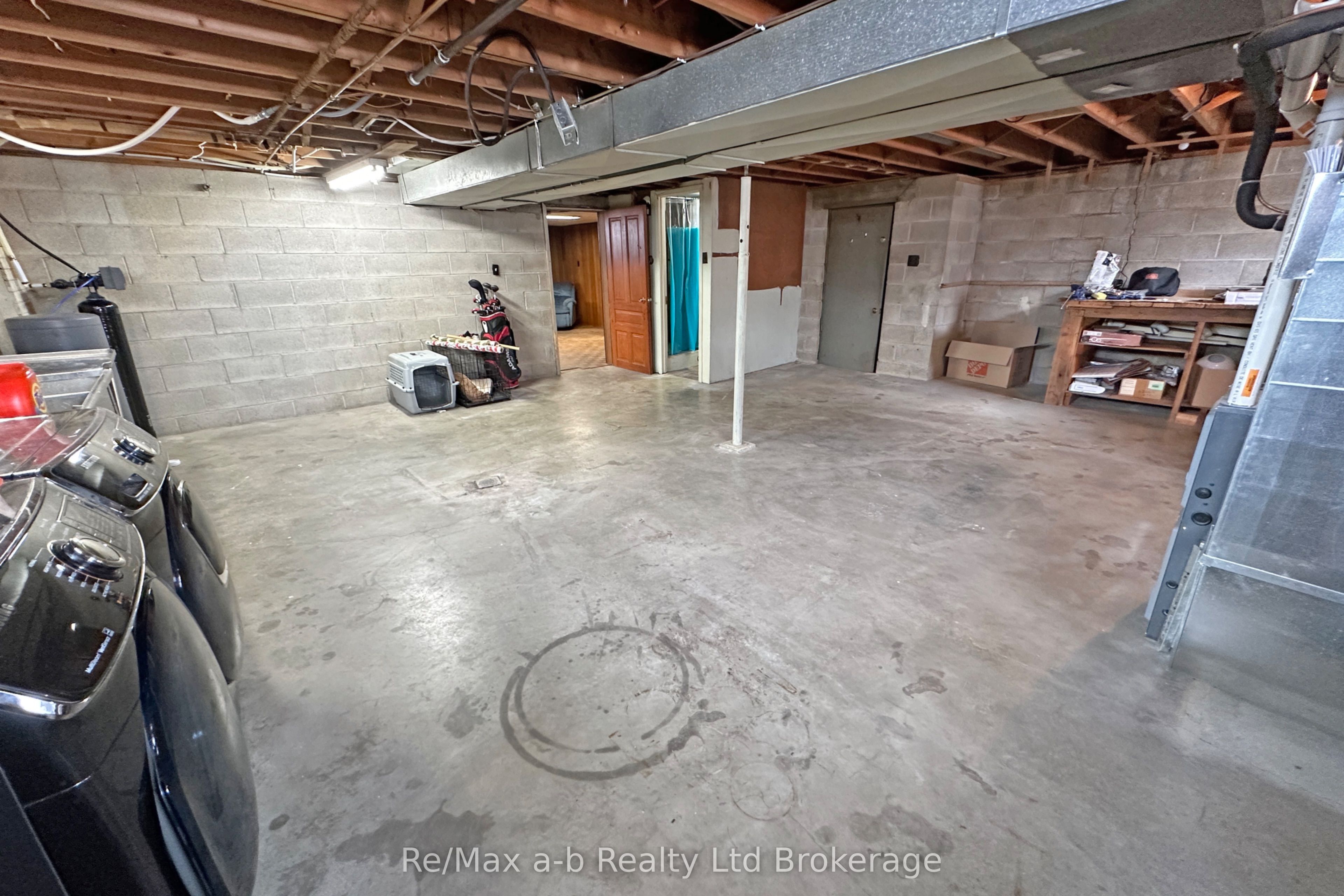 173 Park Row Property Photo 30