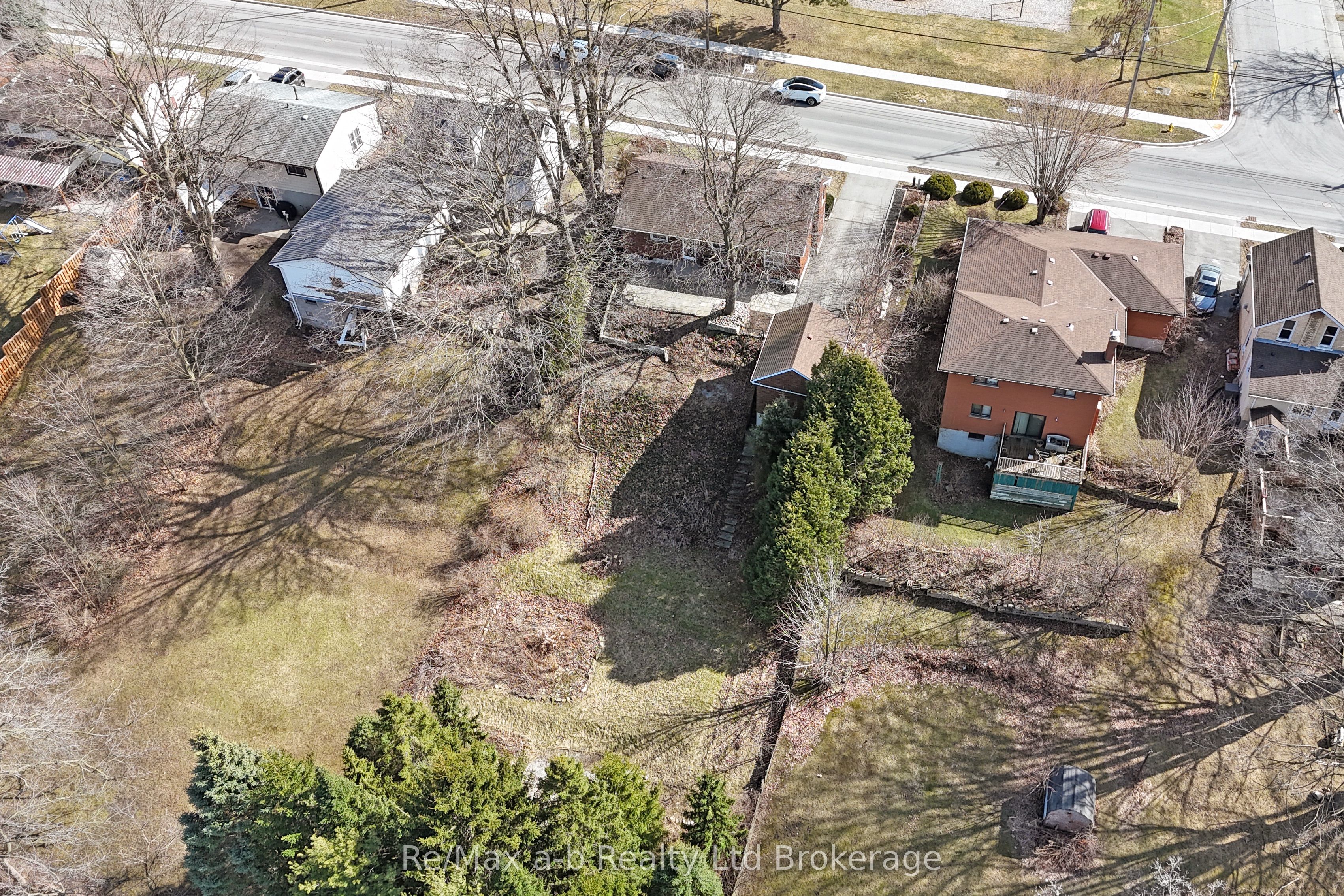 173 Park Row Property Photo 33
