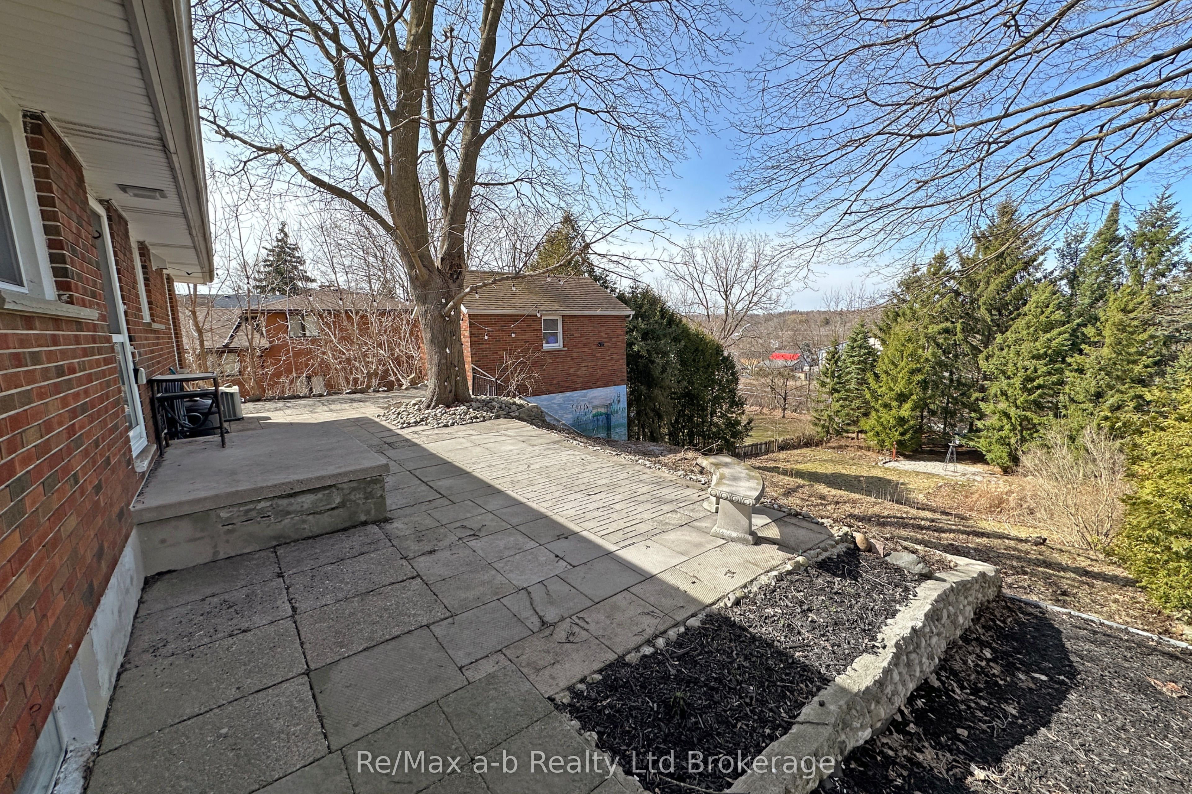 173 Park Row Property Photo 38