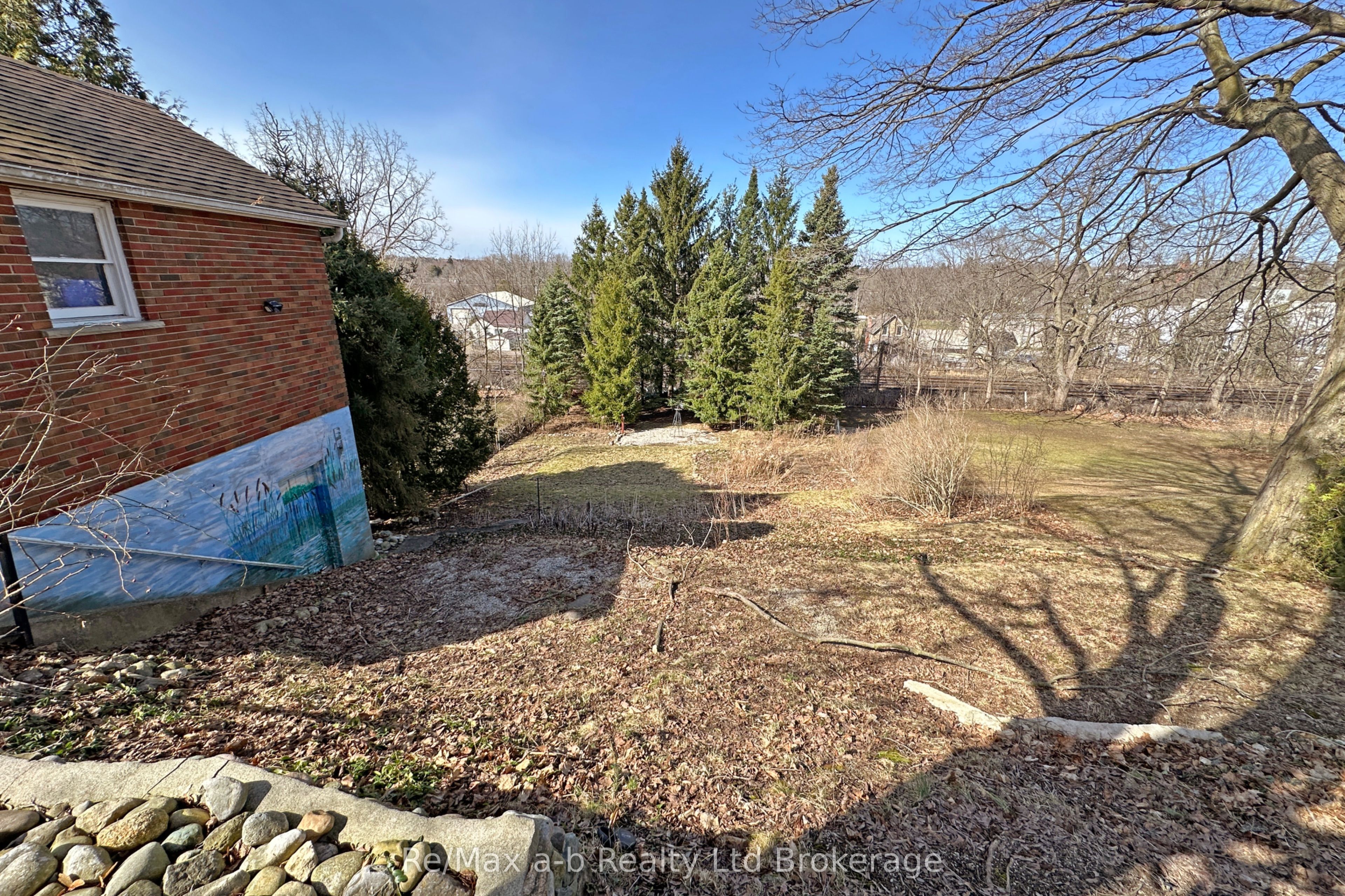173 Park Row Property Photo 40