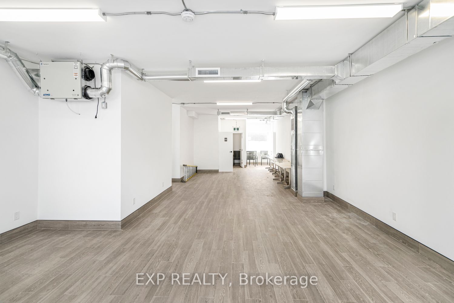 5848 Ferry Street Property Photo 6