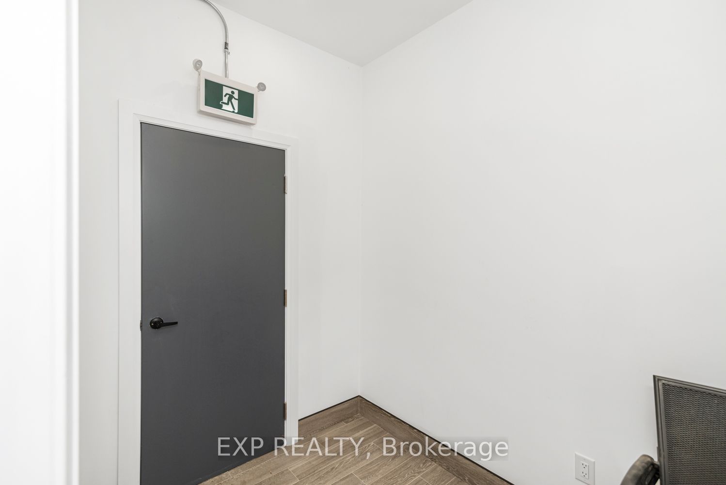 5848 Ferry Street Property Photo 10