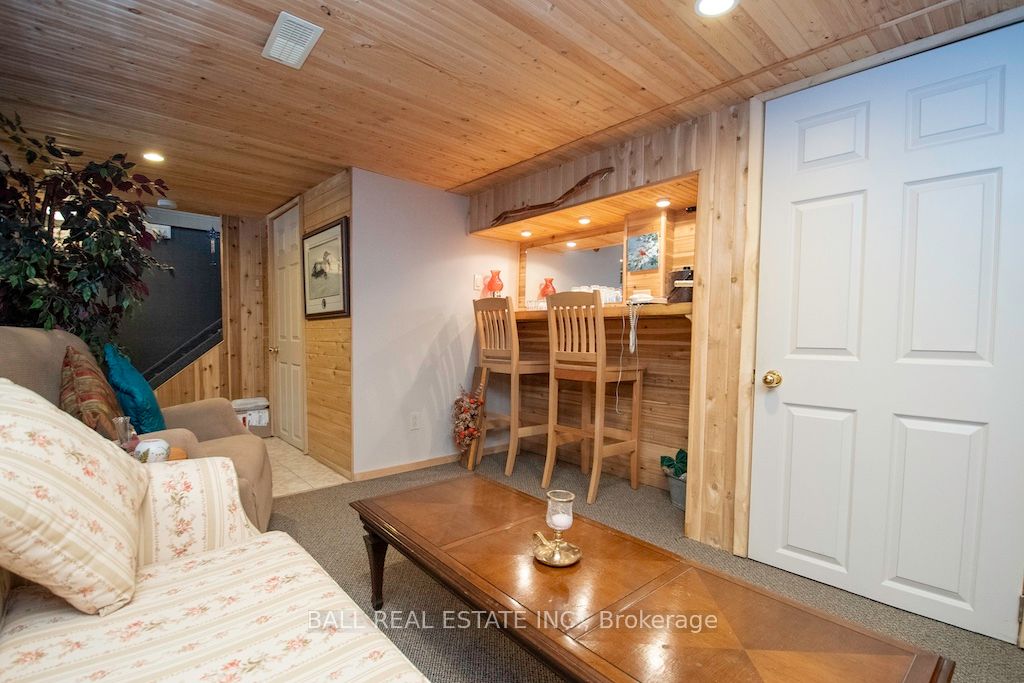 2187 Dunford Road Property Photo 19