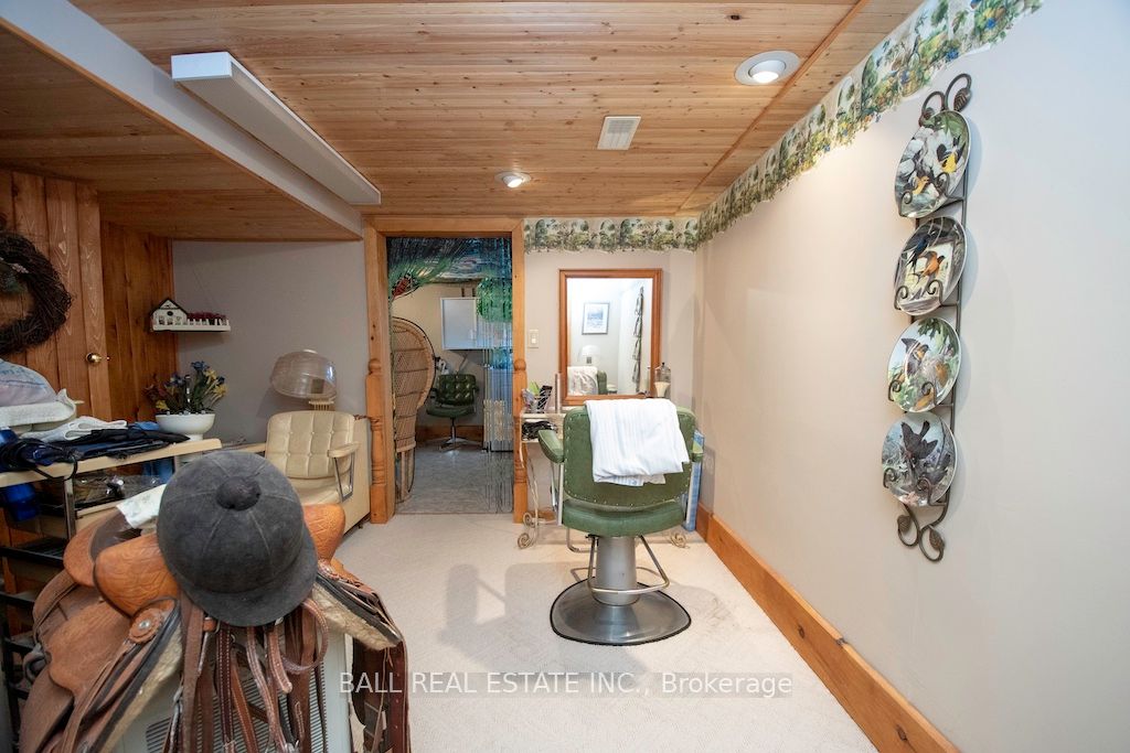 2187 Dunford Road Property Photo 21