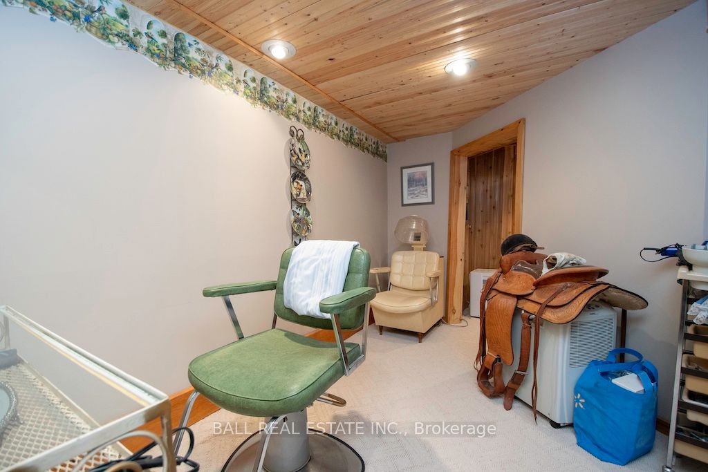2187 Dunford Road Property Photo 22