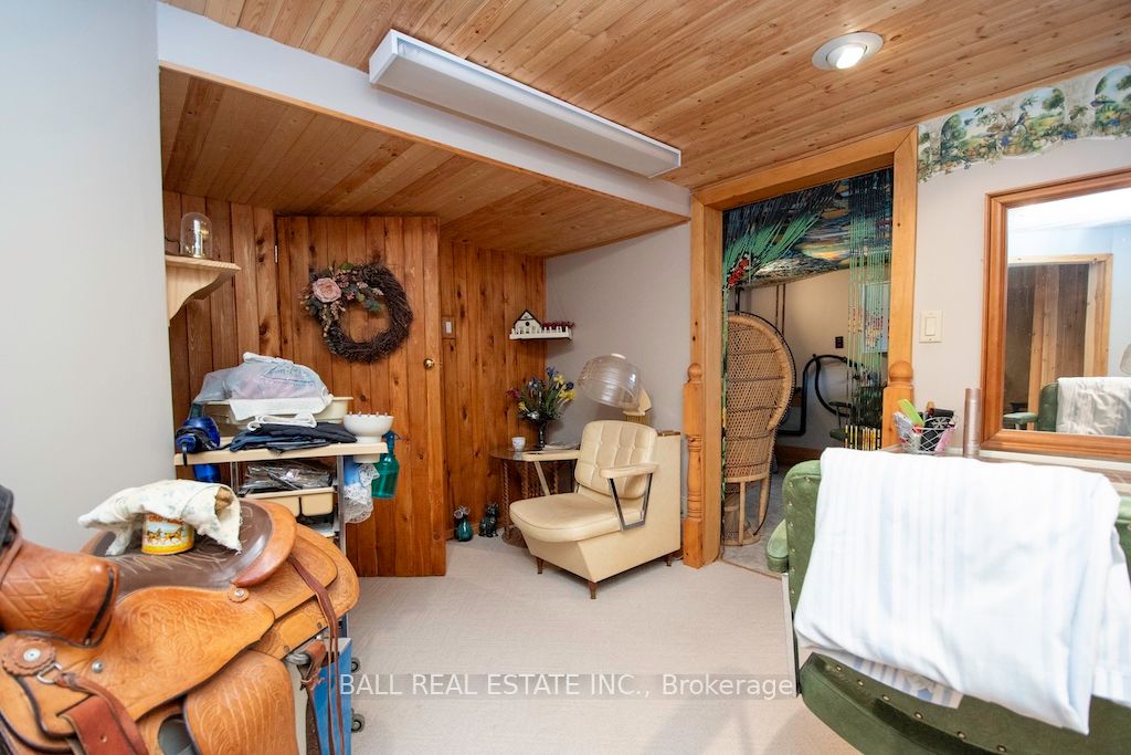 2187 Dunford Road Property Photo 23