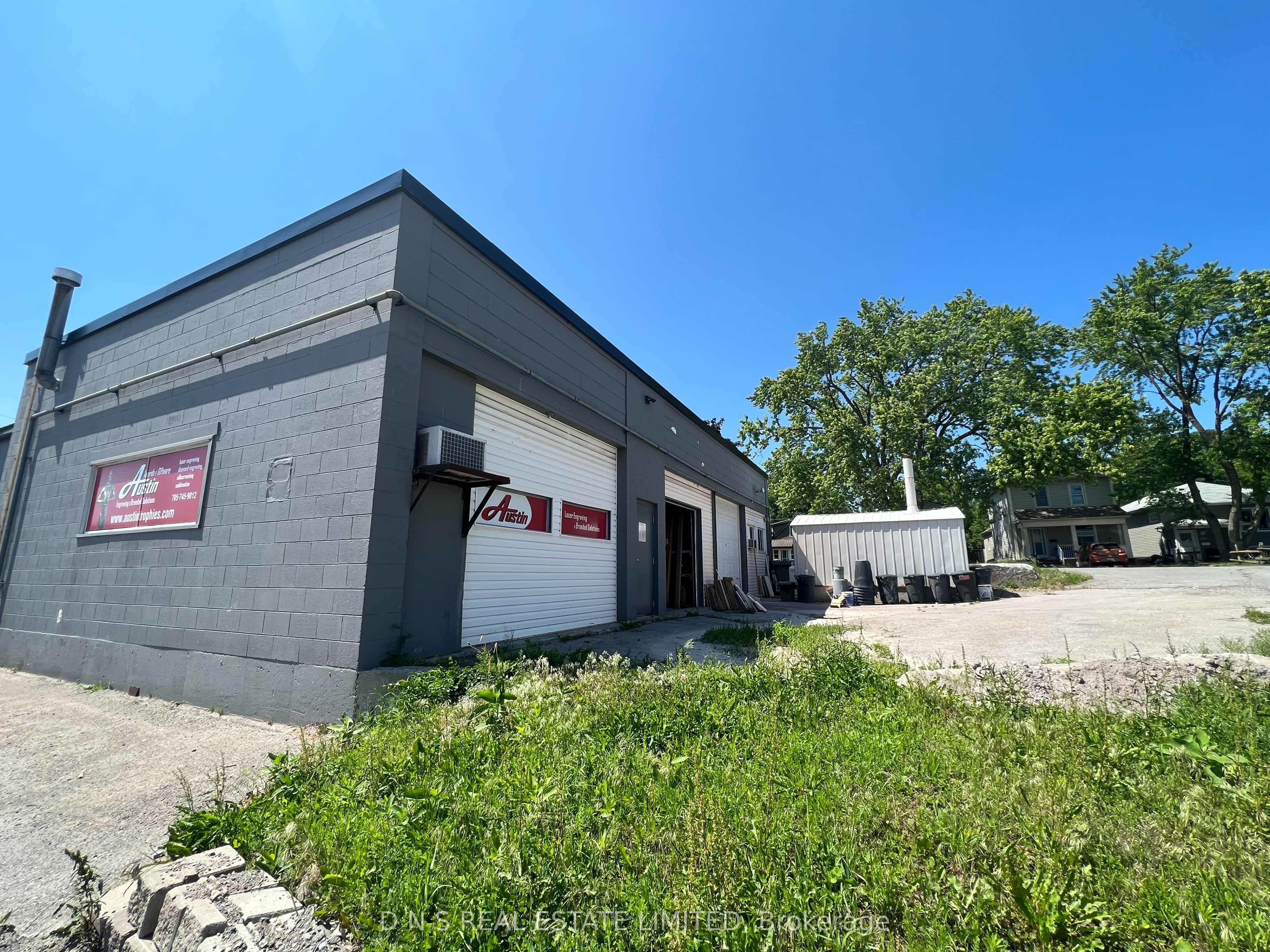 926 High Street Property Photo 4