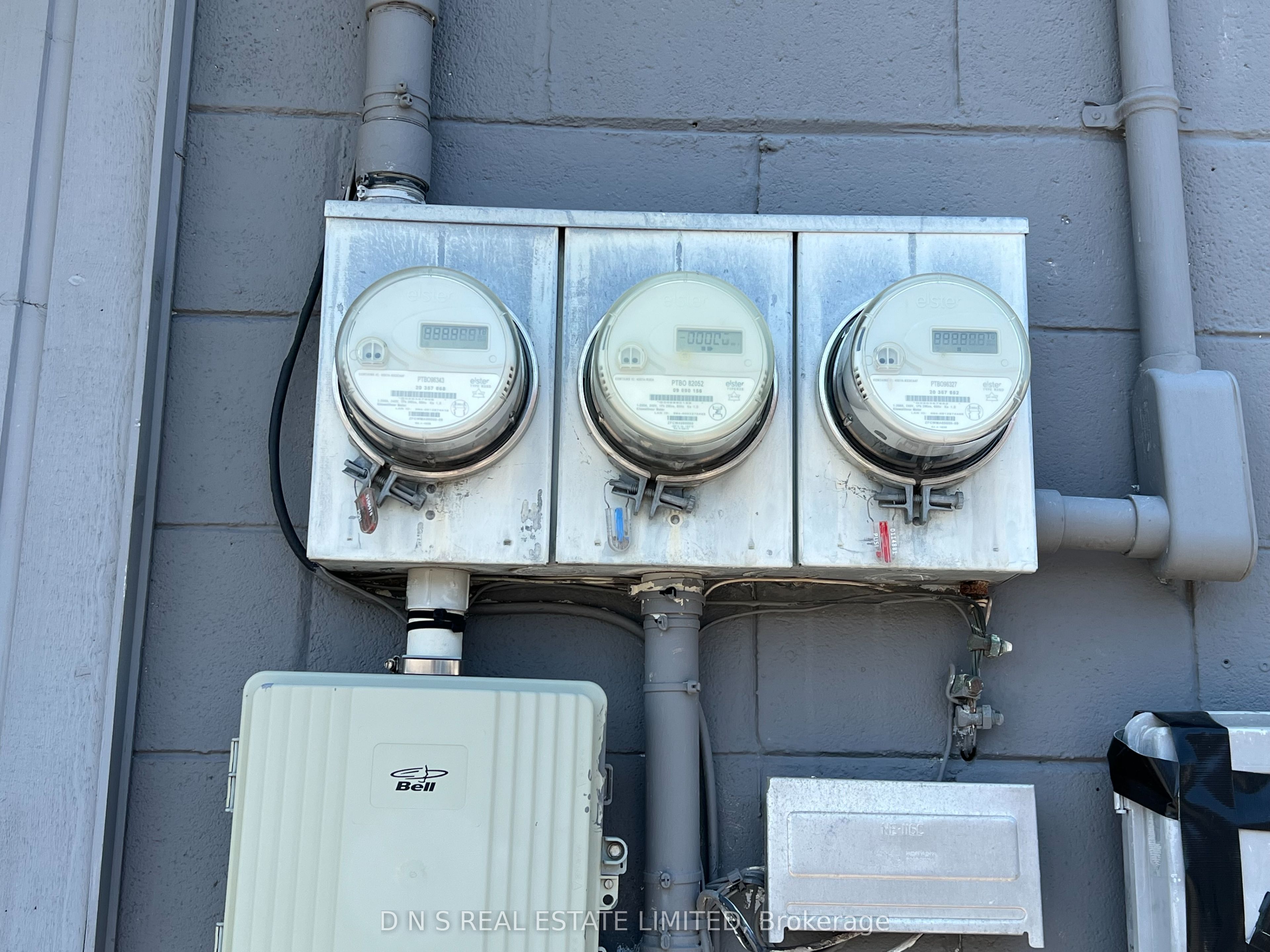 926 High Street Property Photo 5